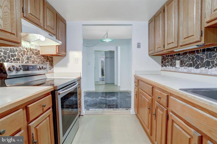 801 N HOWARD STREET 568