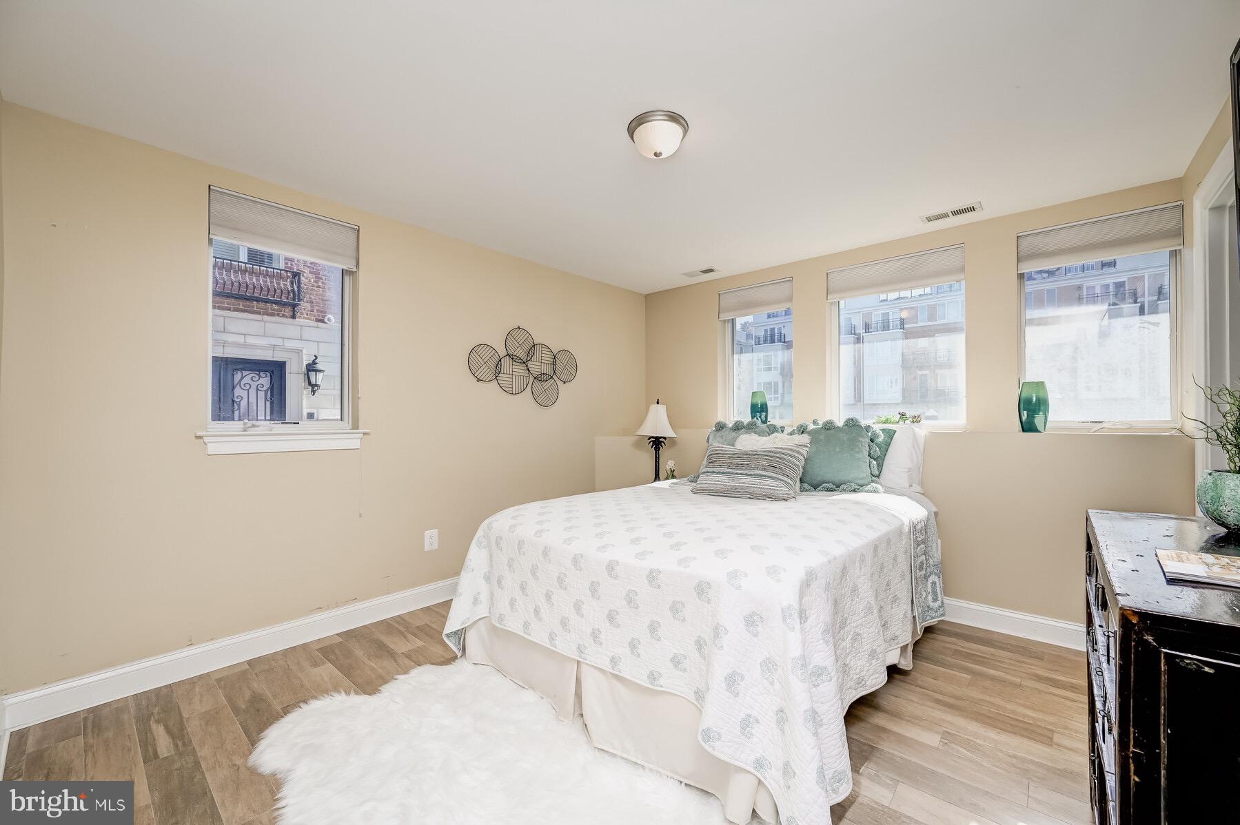 PIER HOMES AT HARBORVIEW - Residential Lease