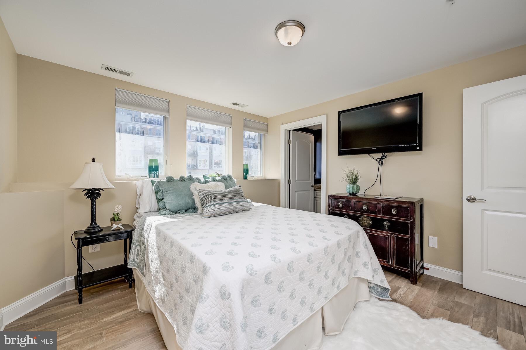 PIER HOMES AT HARBORVIEW - Residential Lease