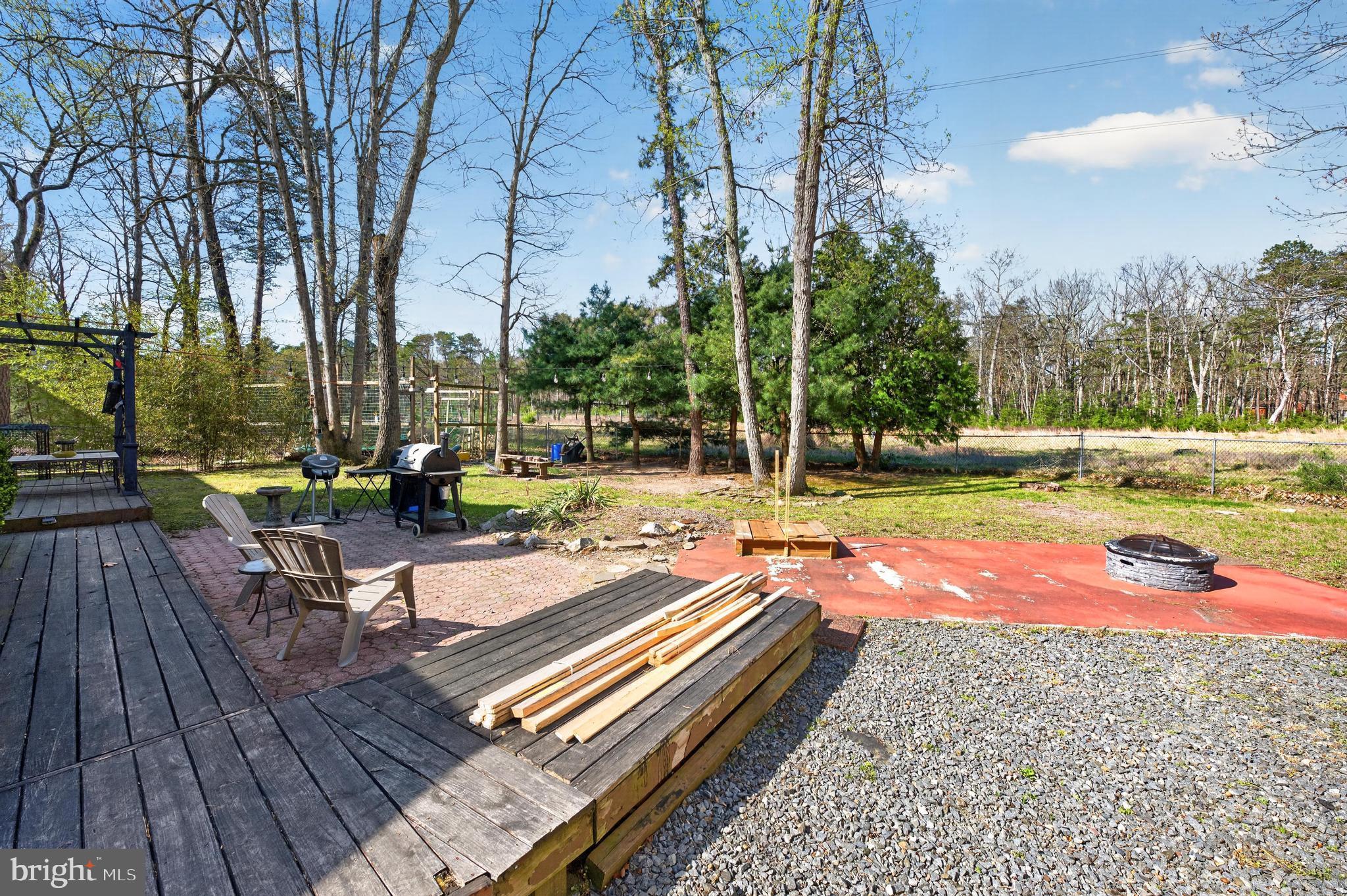 57 RED OAK DRIVE