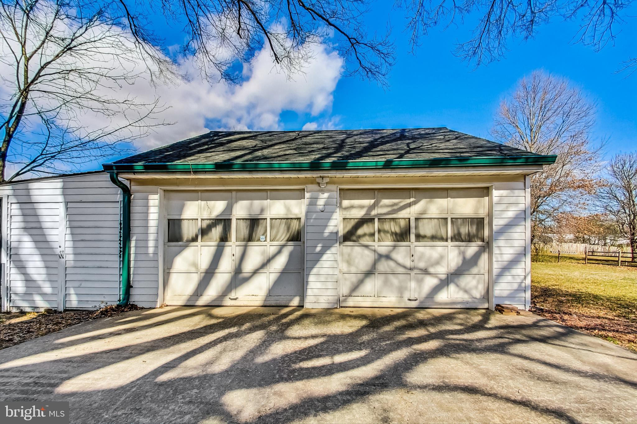 HORSE SHOE ROAD - Residential