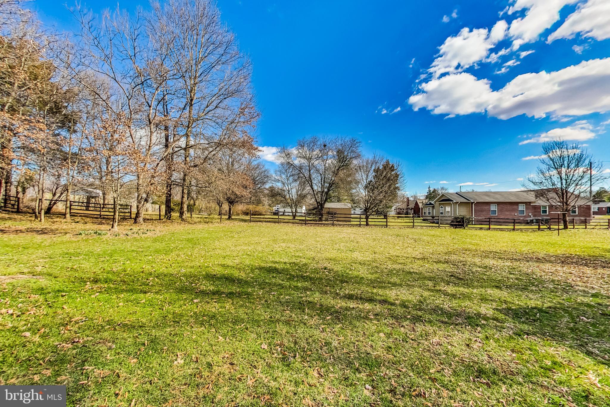 HORSE SHOE ROAD - Residential