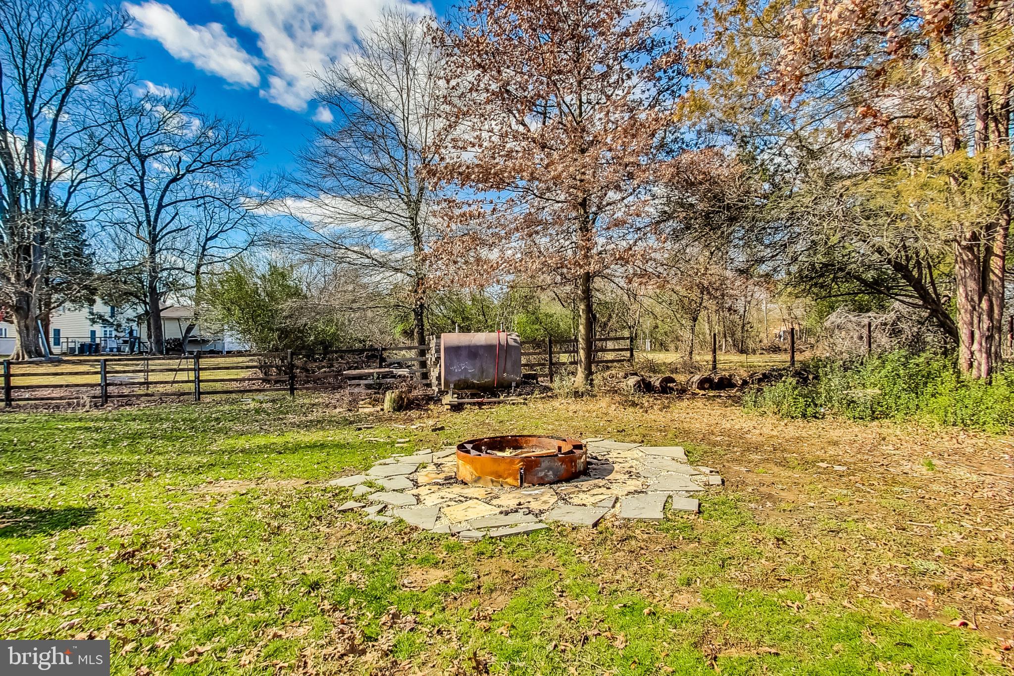 HORSE SHOE ROAD - Residential