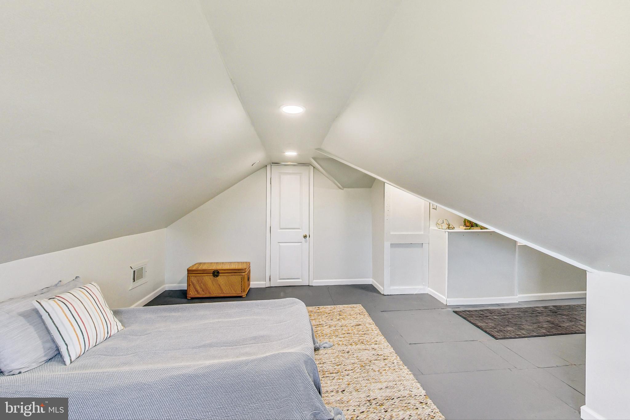 HORSE SHOE ROAD - Residential