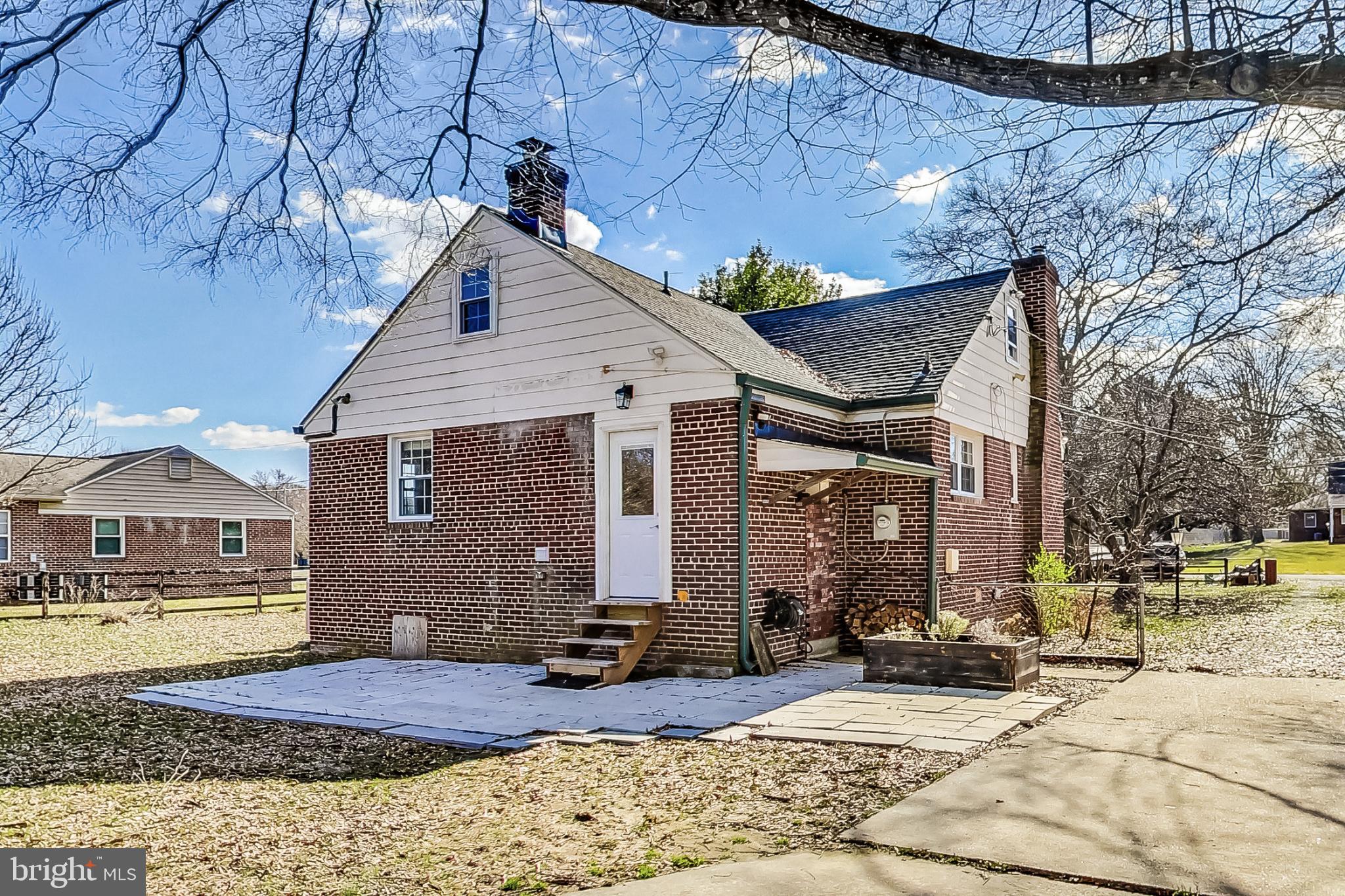 HORSE SHOE ROAD - Residential