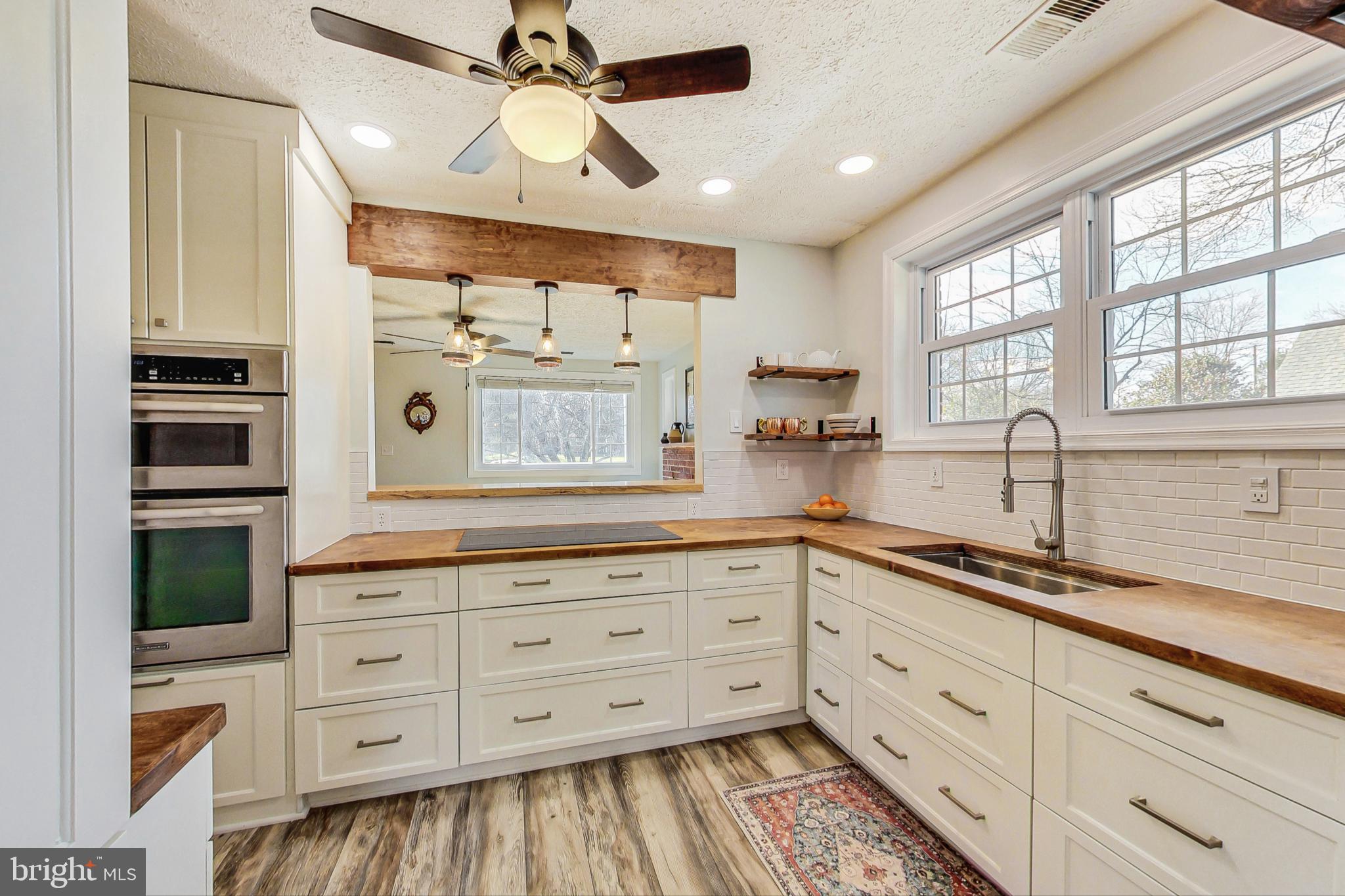 HORSE SHOE ROAD - Residential