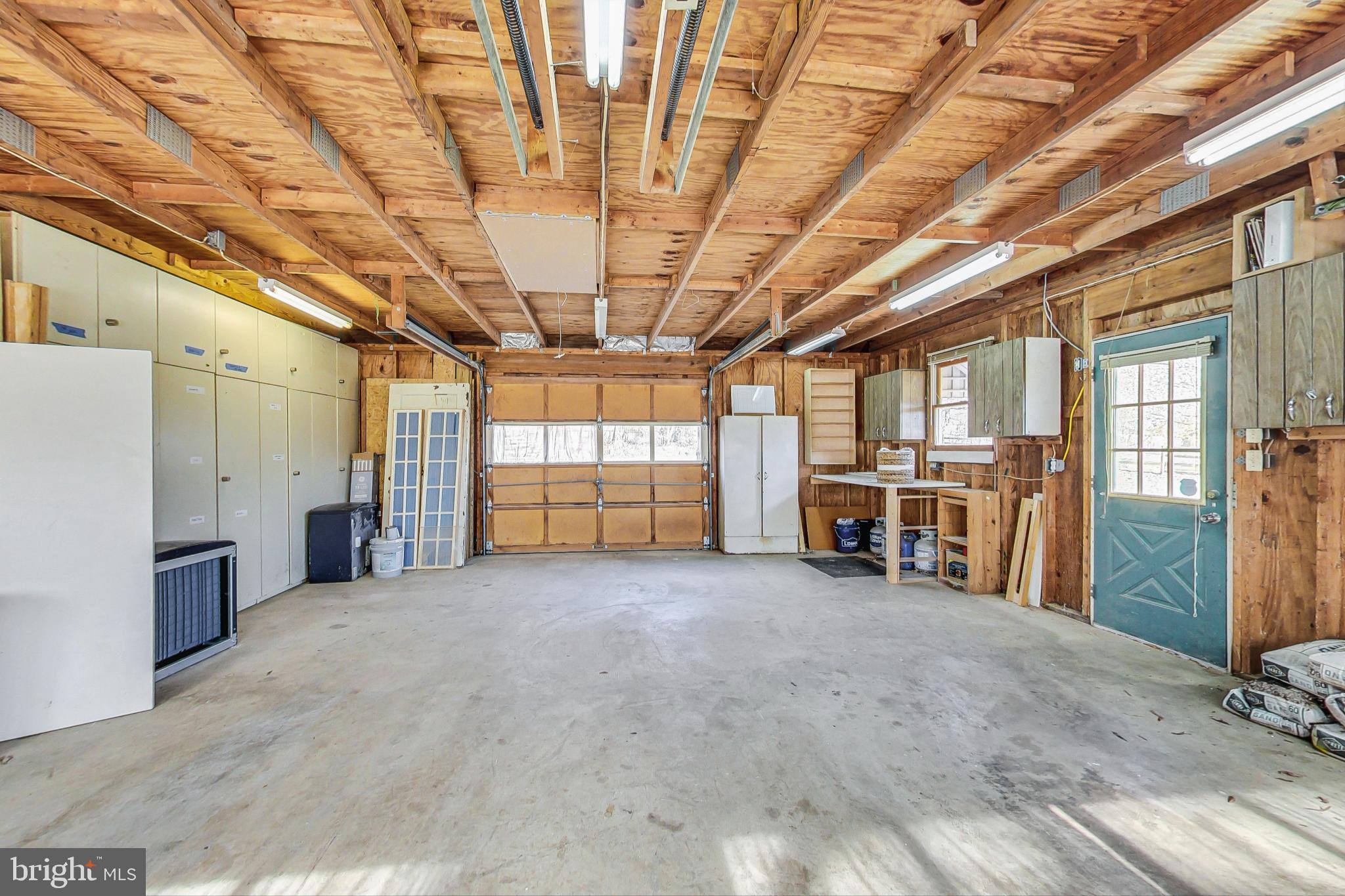 HORSE SHOE ROAD - Residential