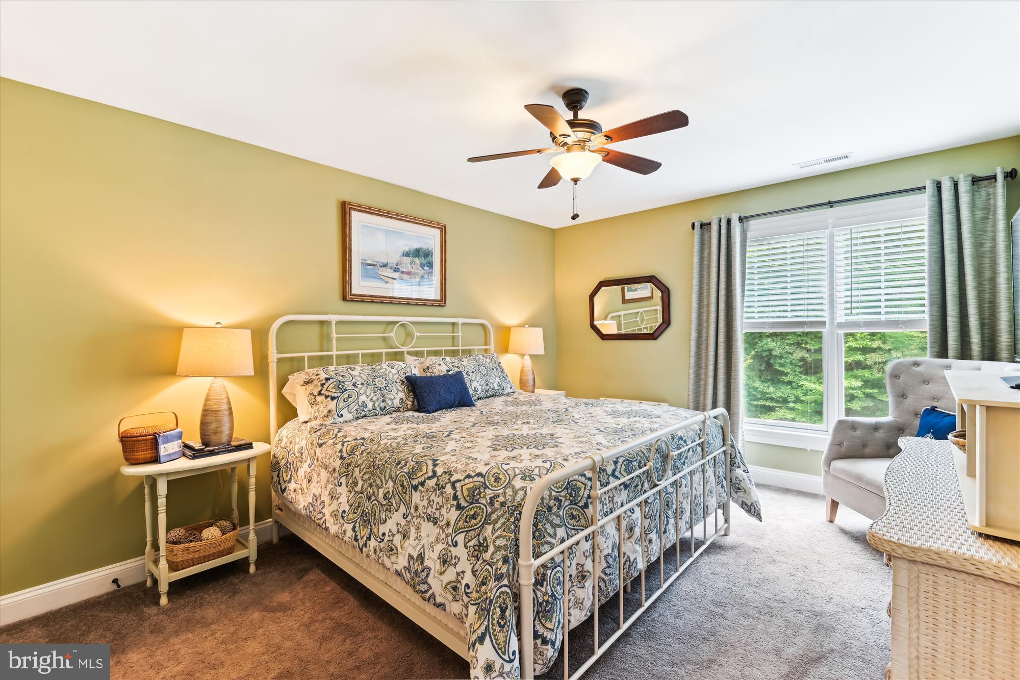 MISTY MANOR - Residential