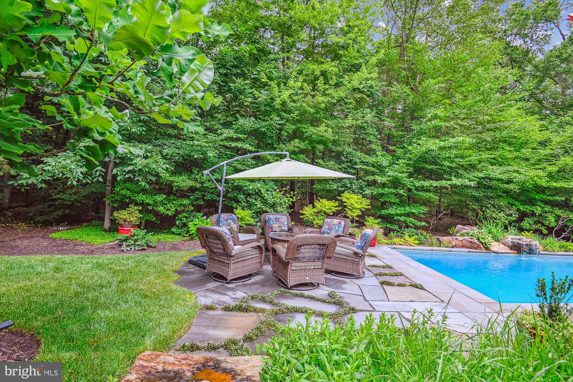 MISTY MANOR - Residential