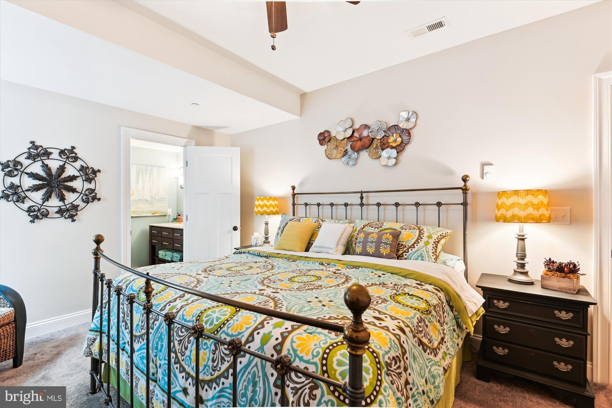 MISTY MANOR - Residential