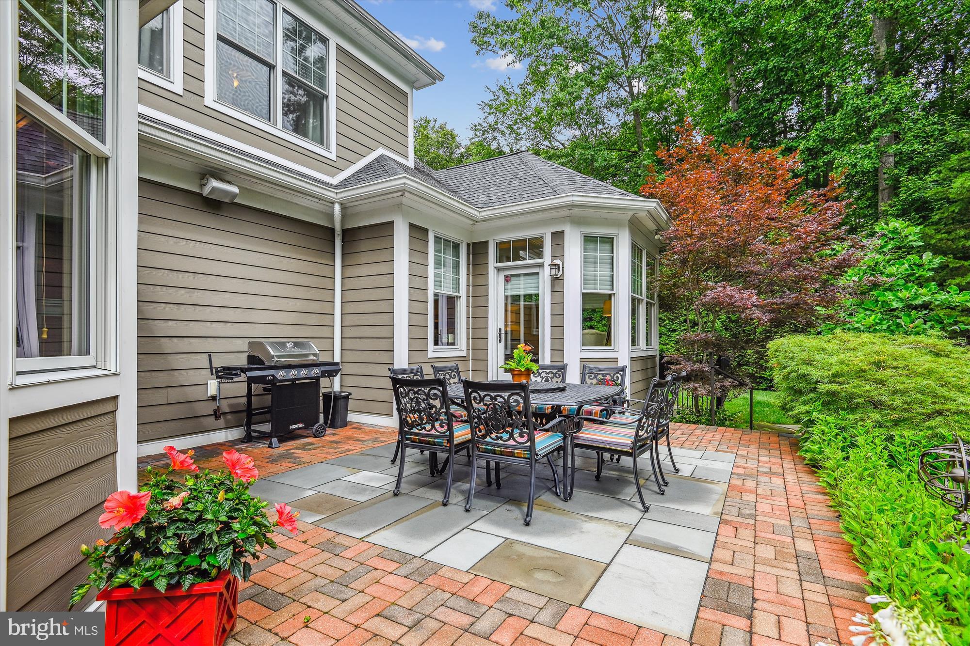 MISTY MANOR - Residential