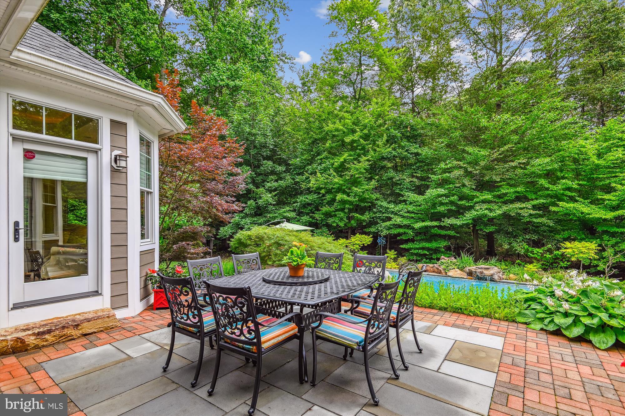 MISTY MANOR - Residential