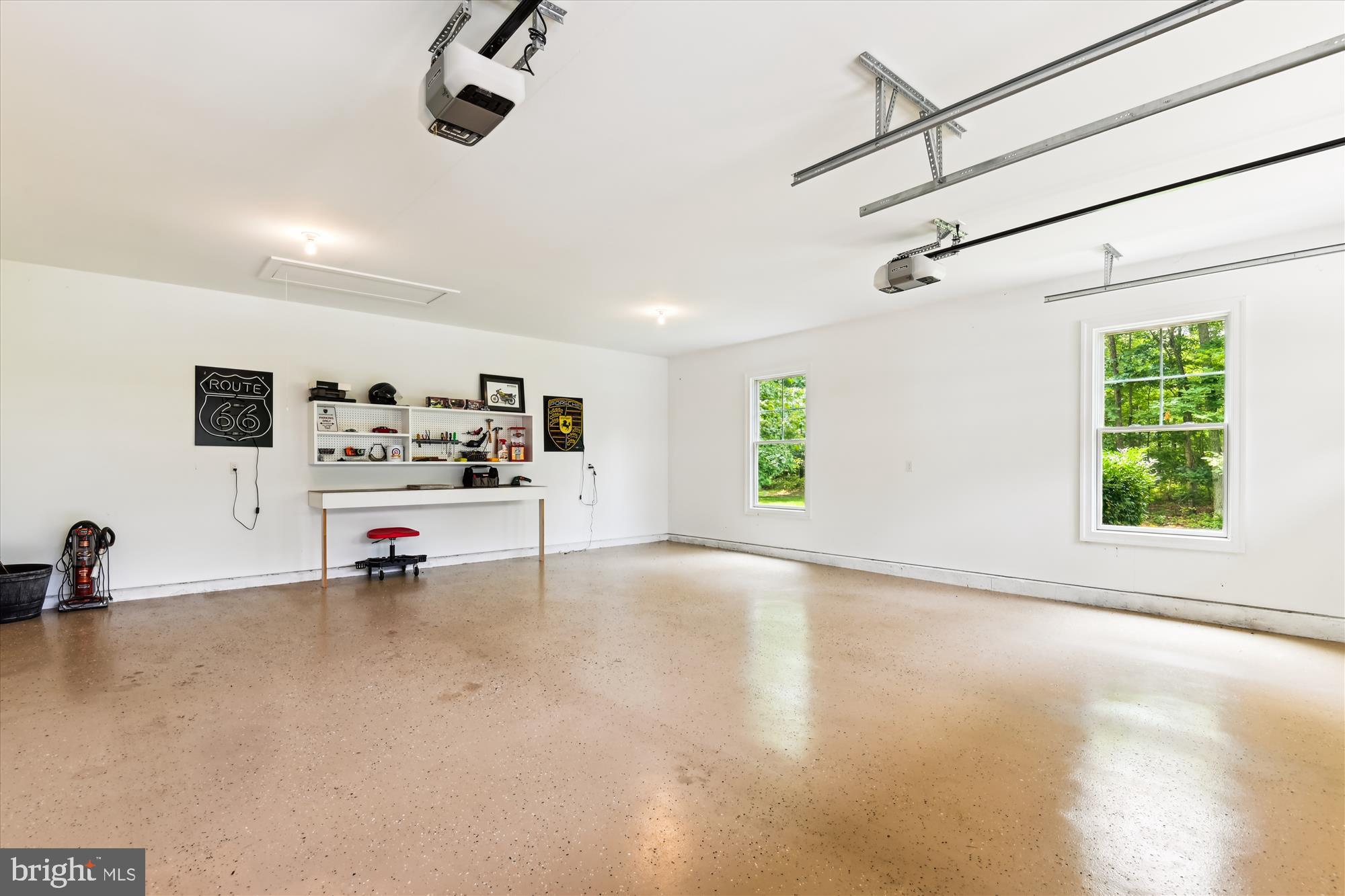 MISTY MANOR - Residential