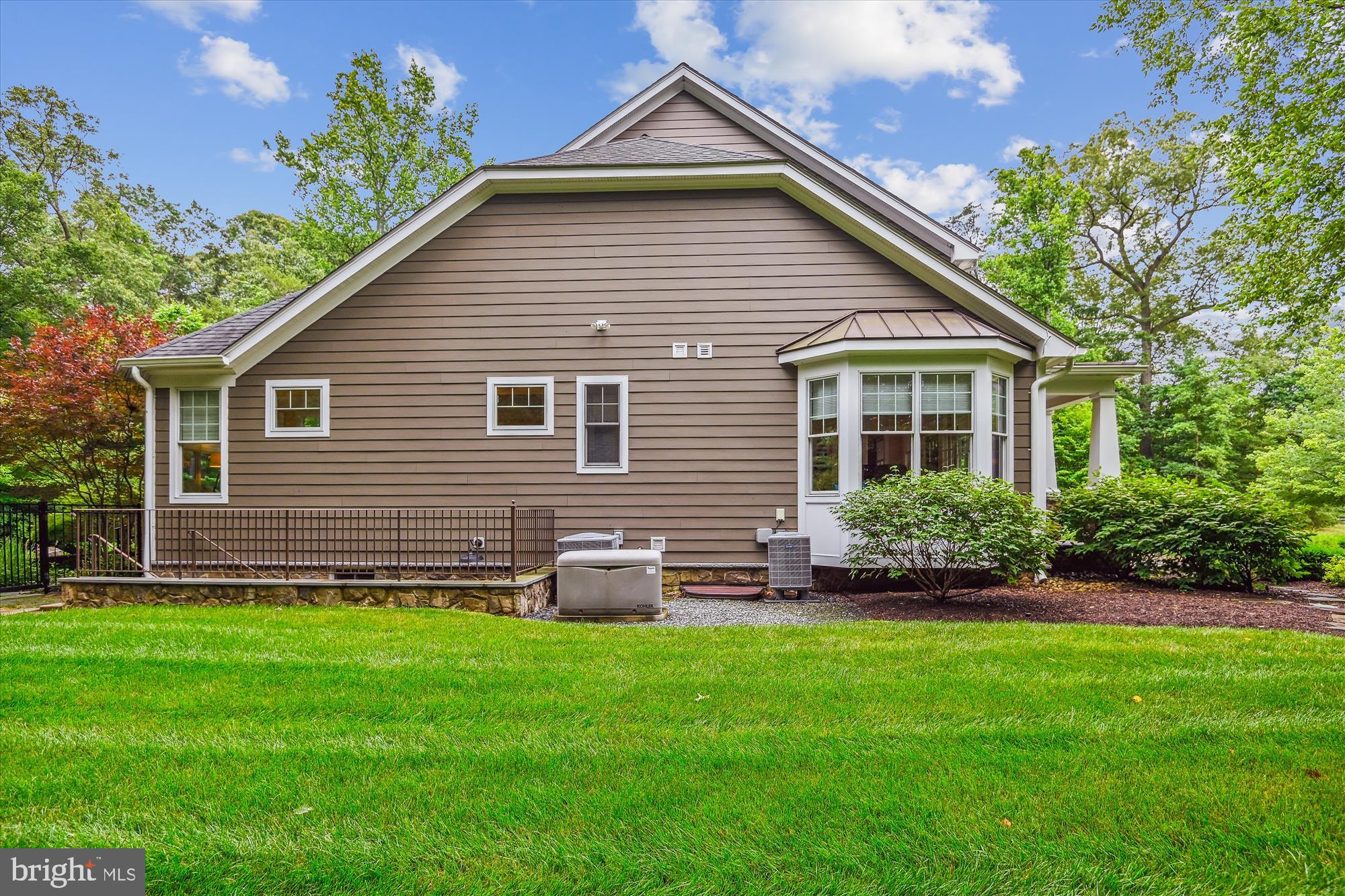 MISTY MANOR - Residential