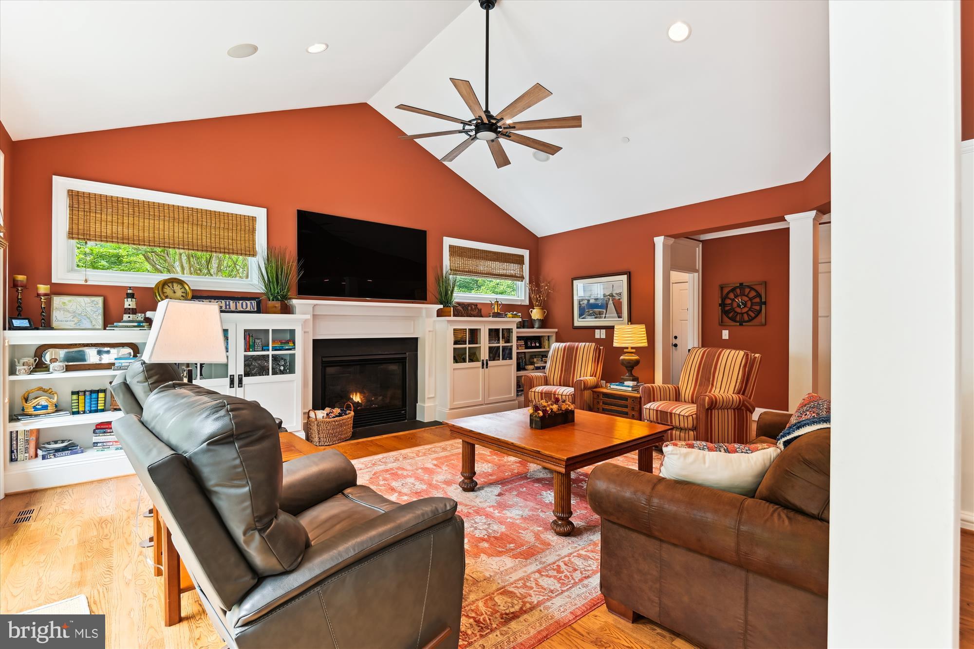 MISTY MANOR - Residential