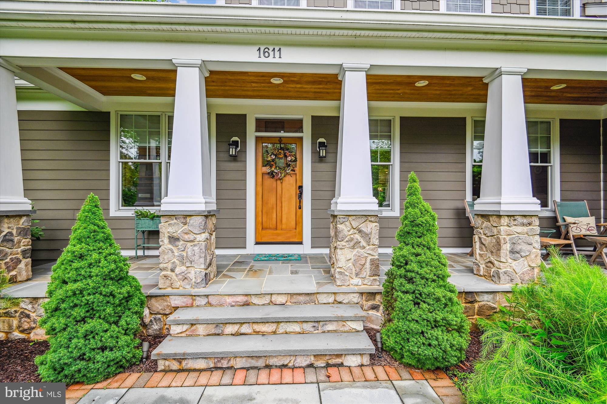 MISTY MANOR - Residential