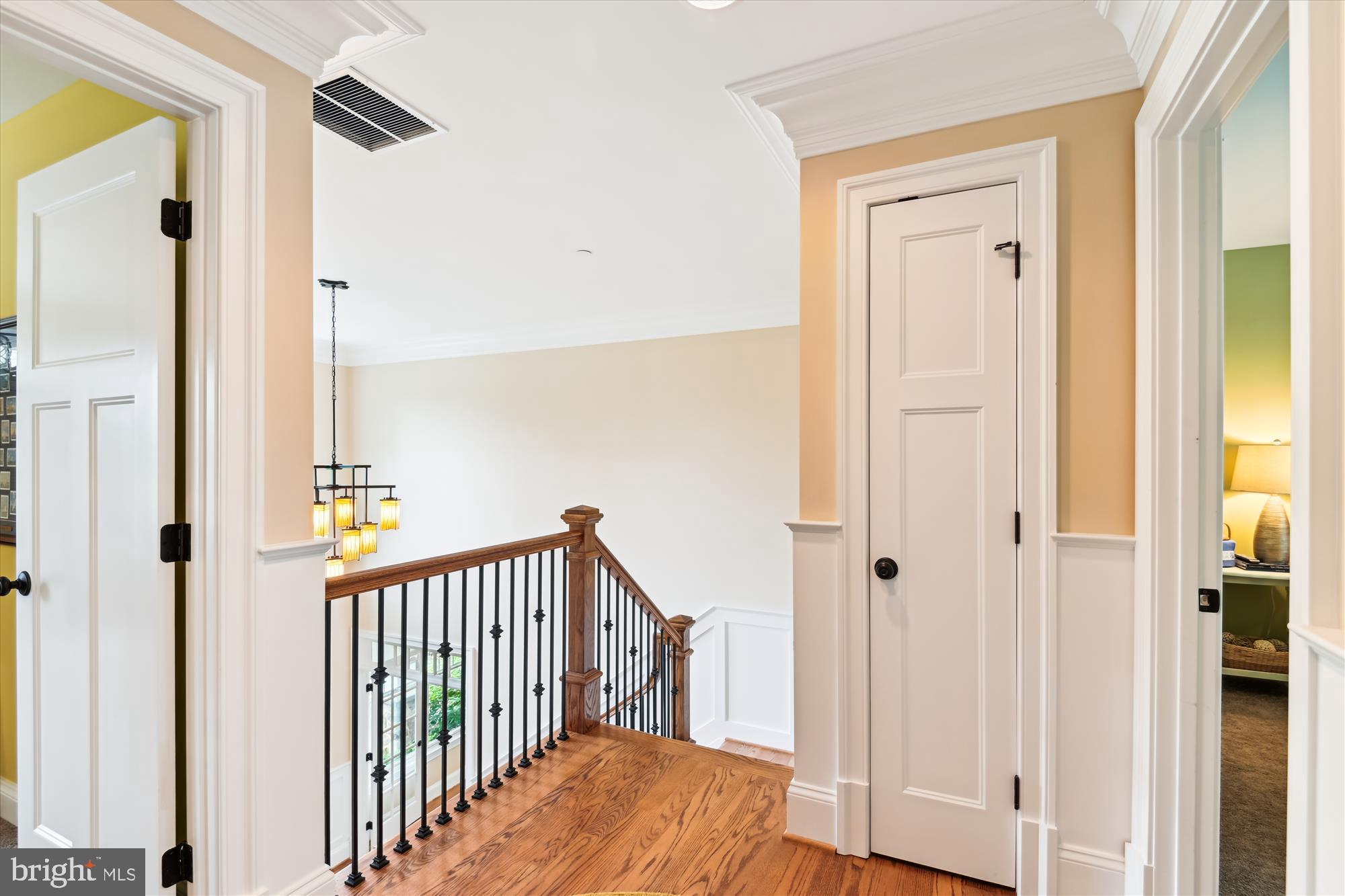 MISTY MANOR - Residential