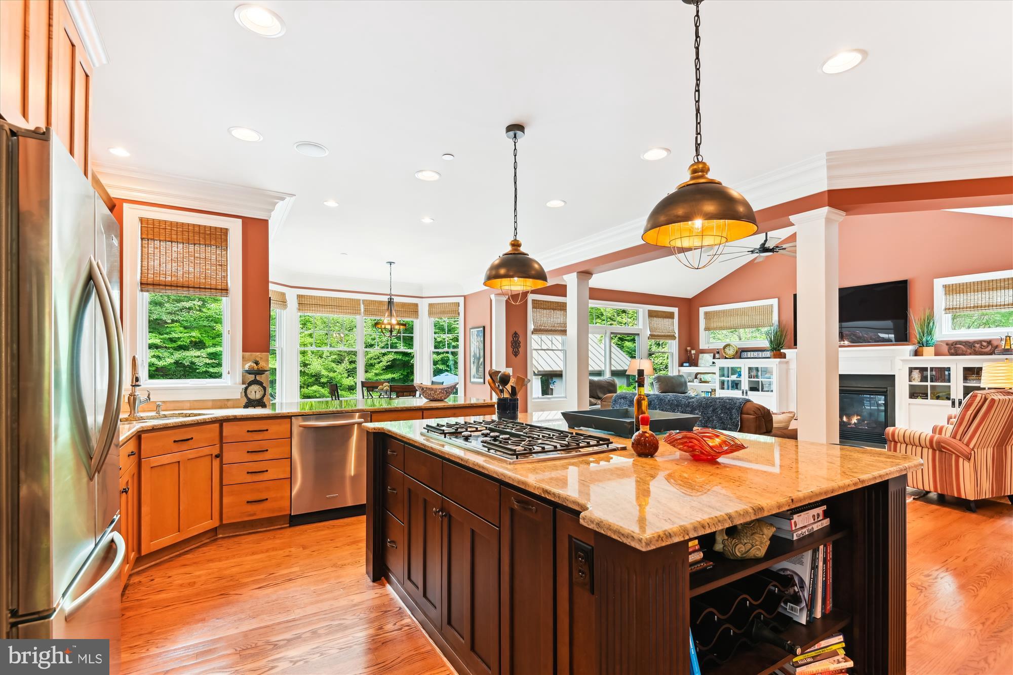 MISTY MANOR - Residential