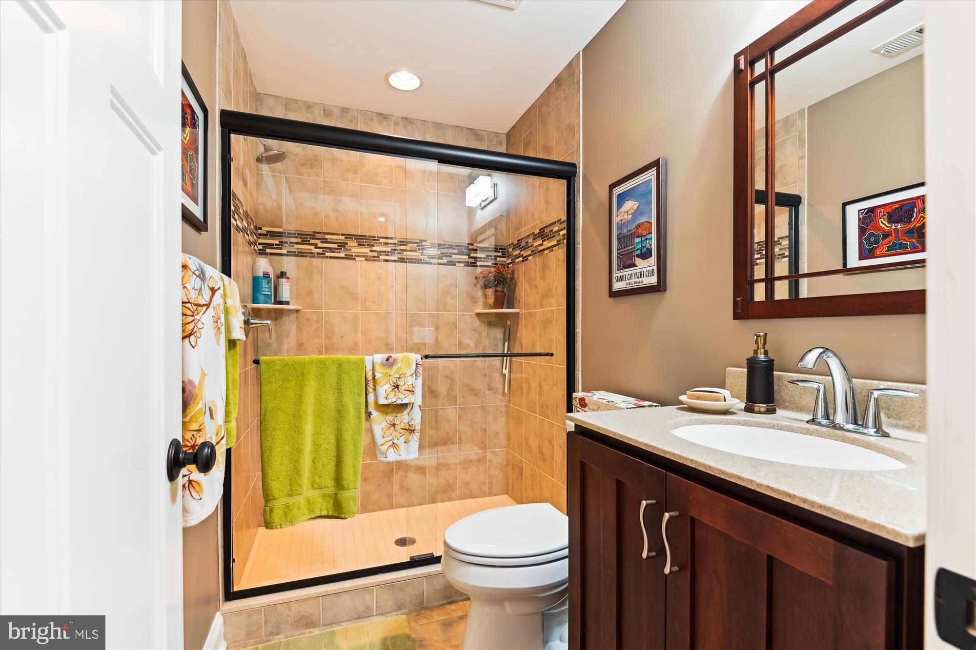 MISTY MANOR - Residential