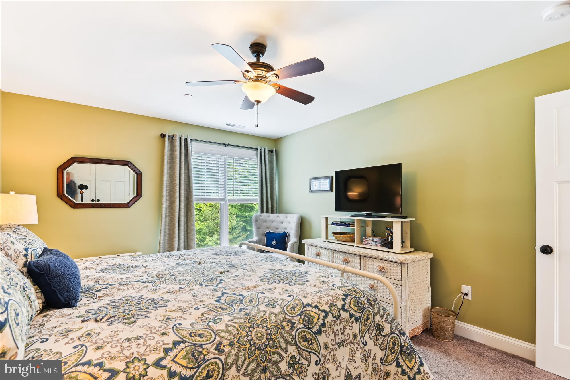 MISTY MANOR - Residential