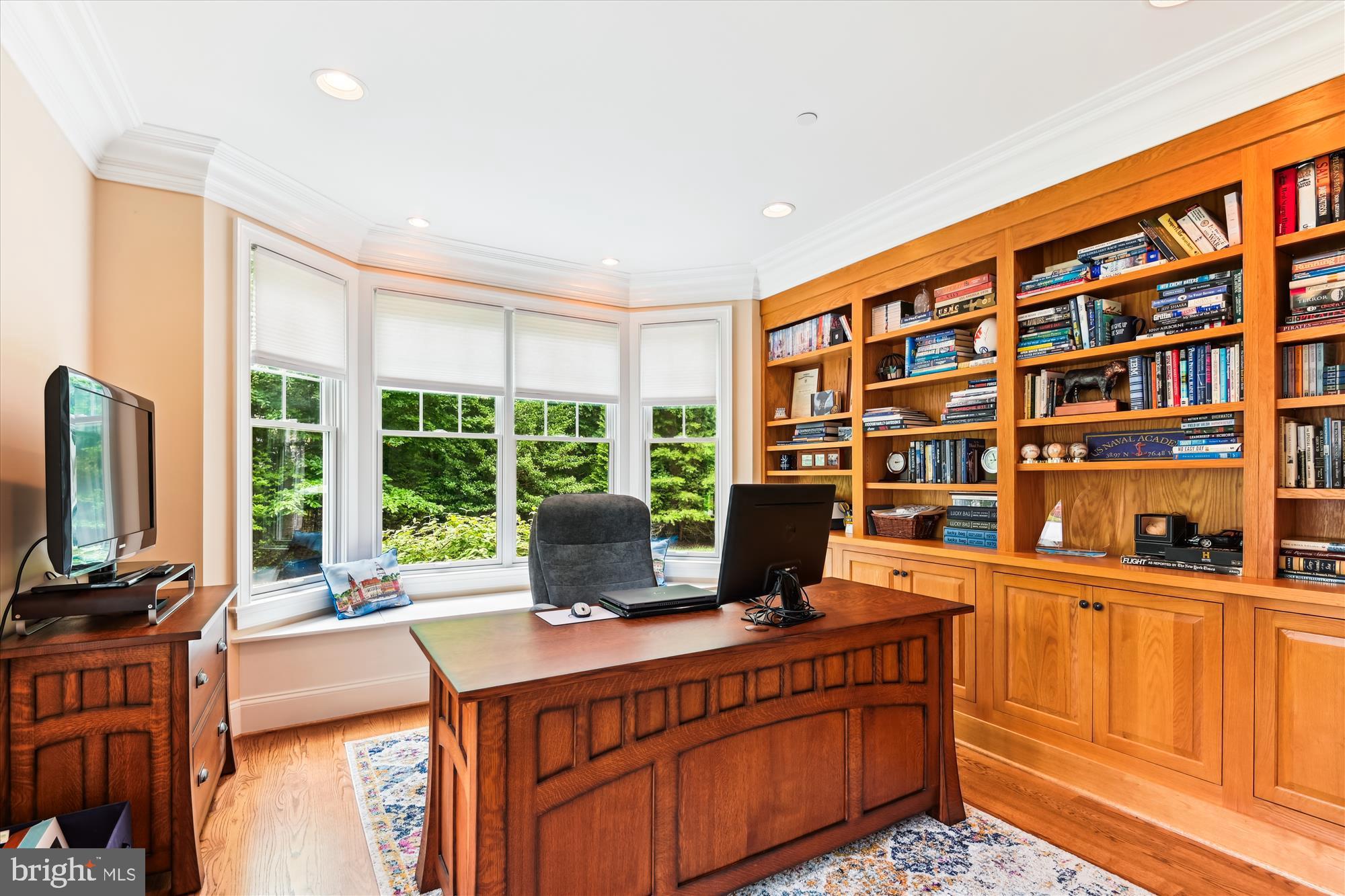 MISTY MANOR - Residential