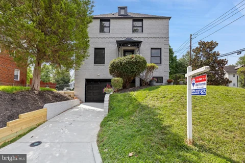 MLS: DCDC2274270
