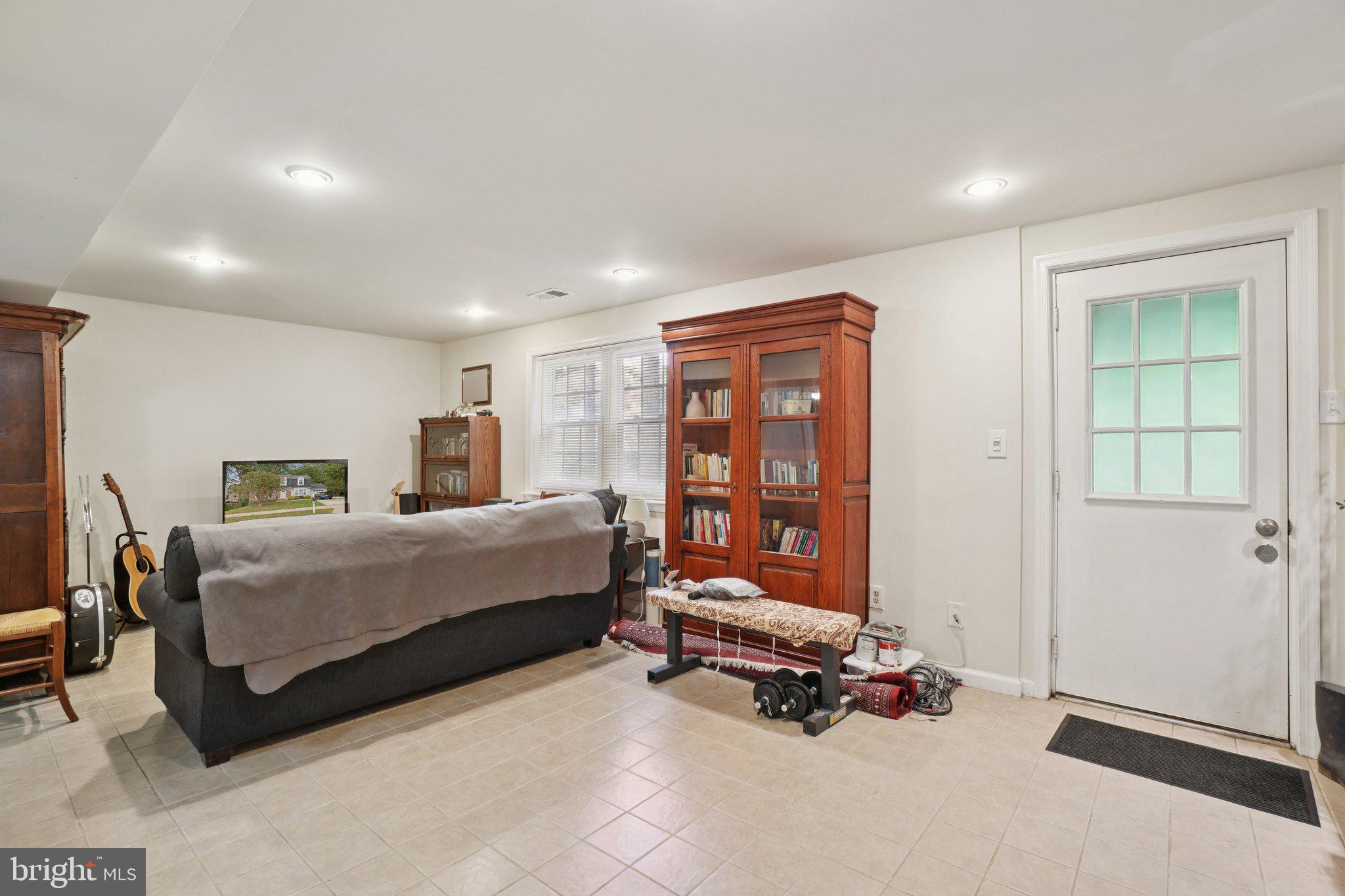 LONG BRANCH - Residential Lease