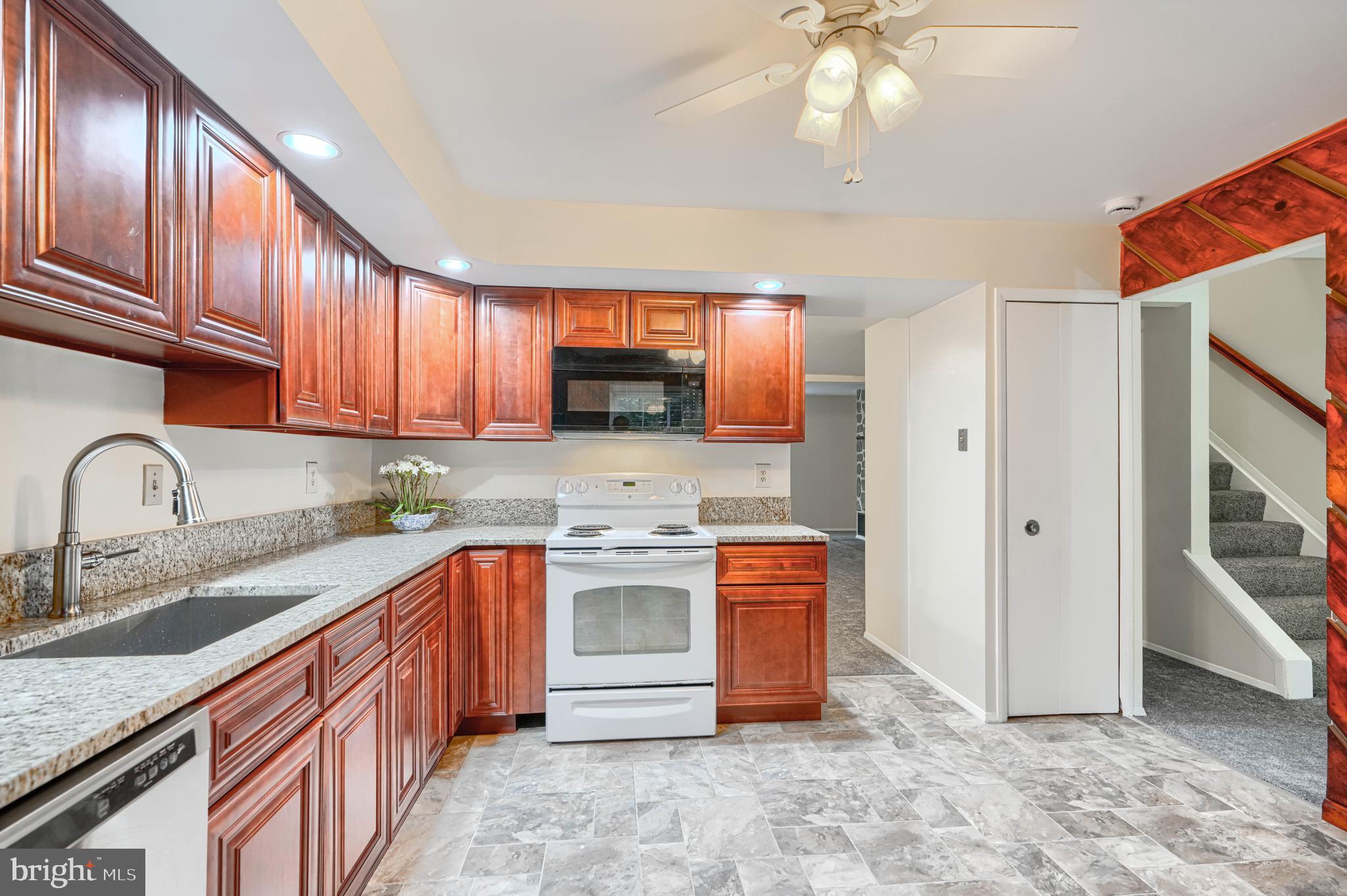 MAYS CHAPEL VILLAGE - Residential