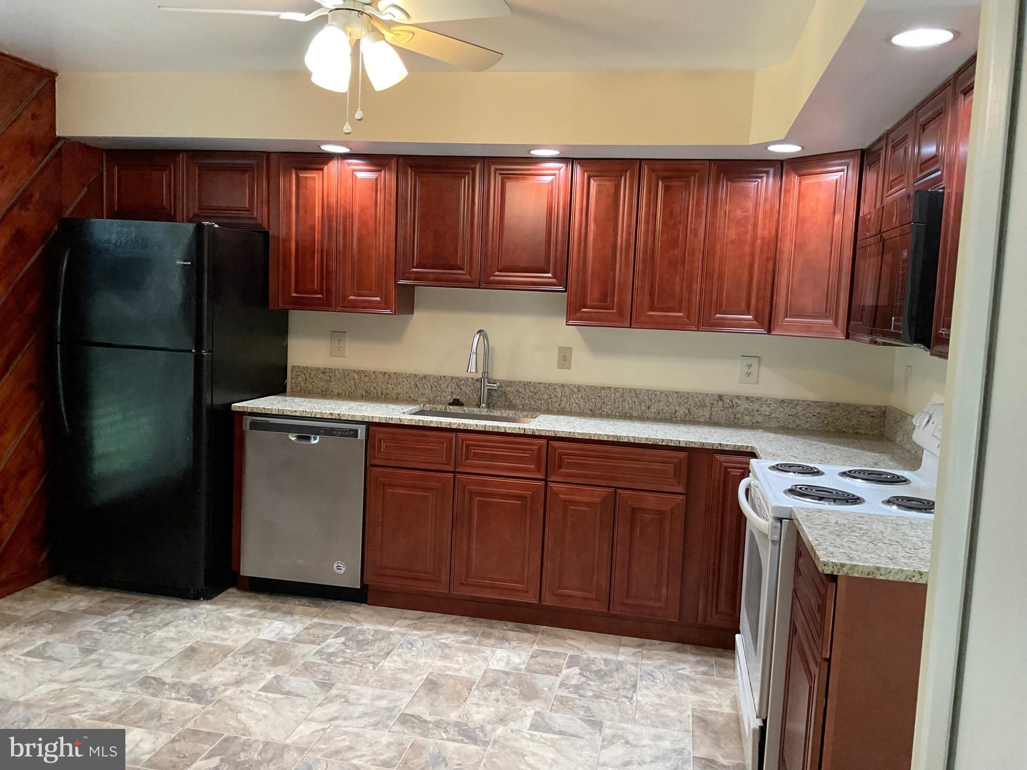 MAYS CHAPEL VILLAGE - Residential