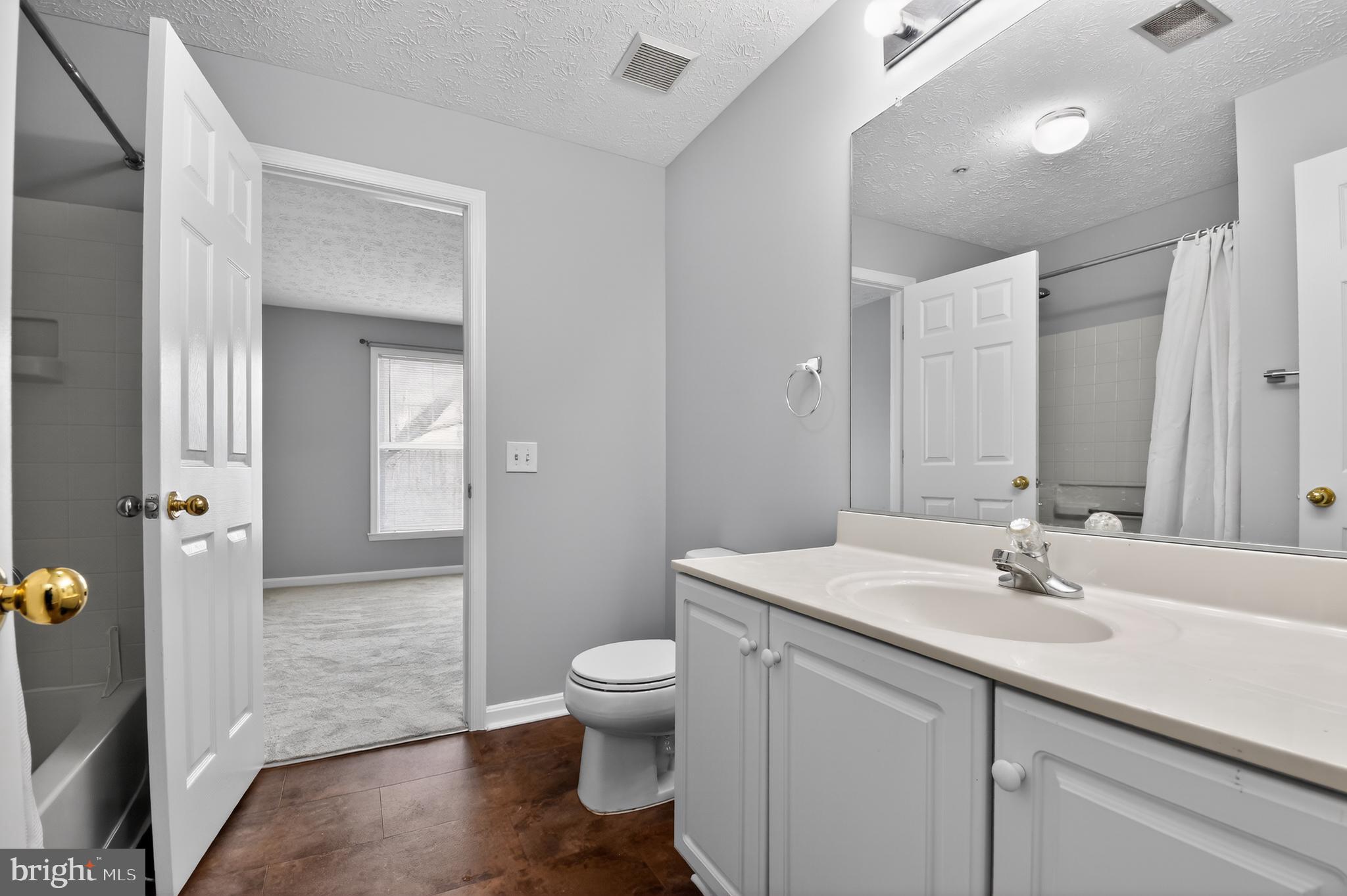 WINDGATE CONDO - Residential