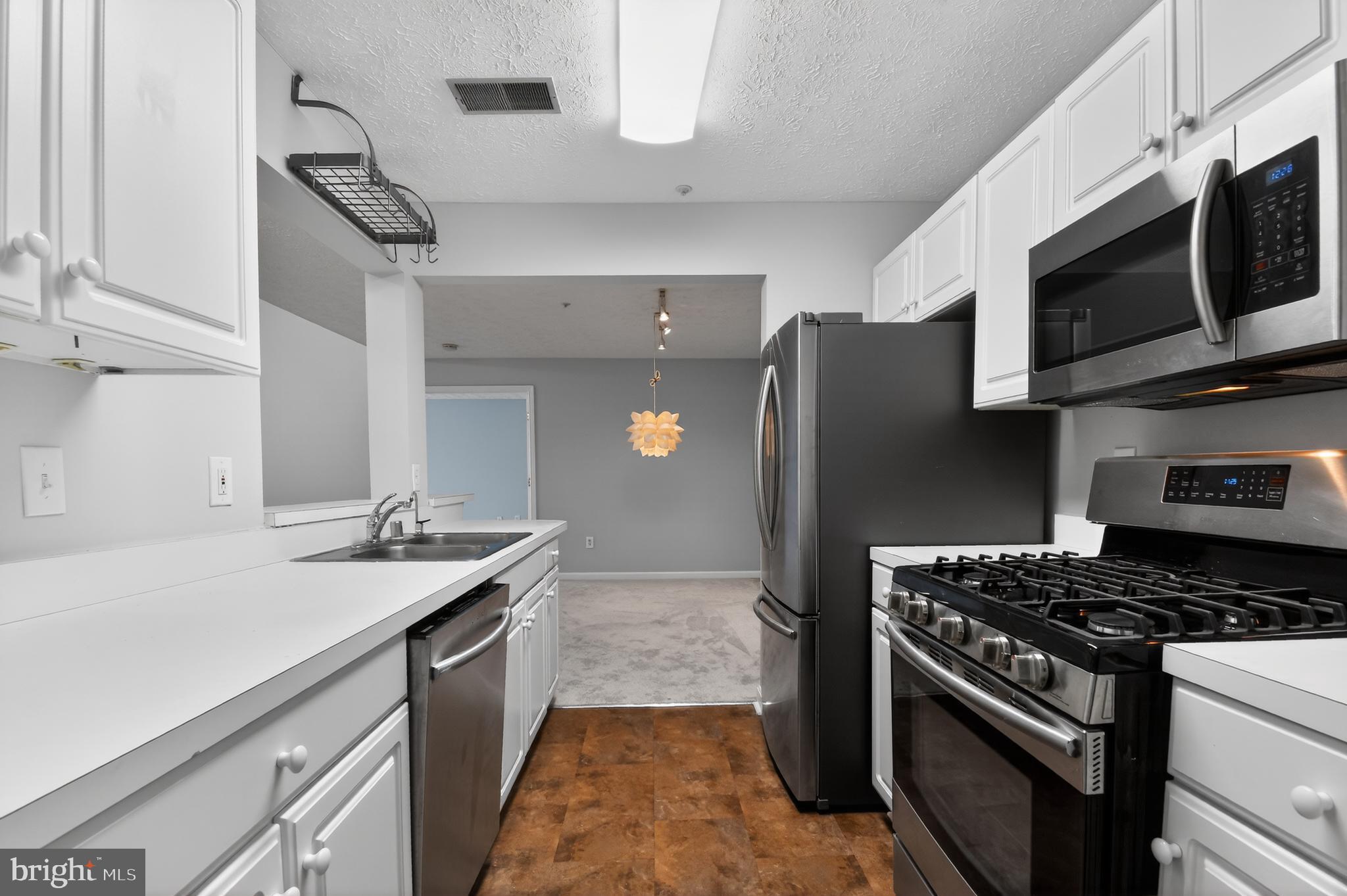 WINDGATE CONDO - Residential