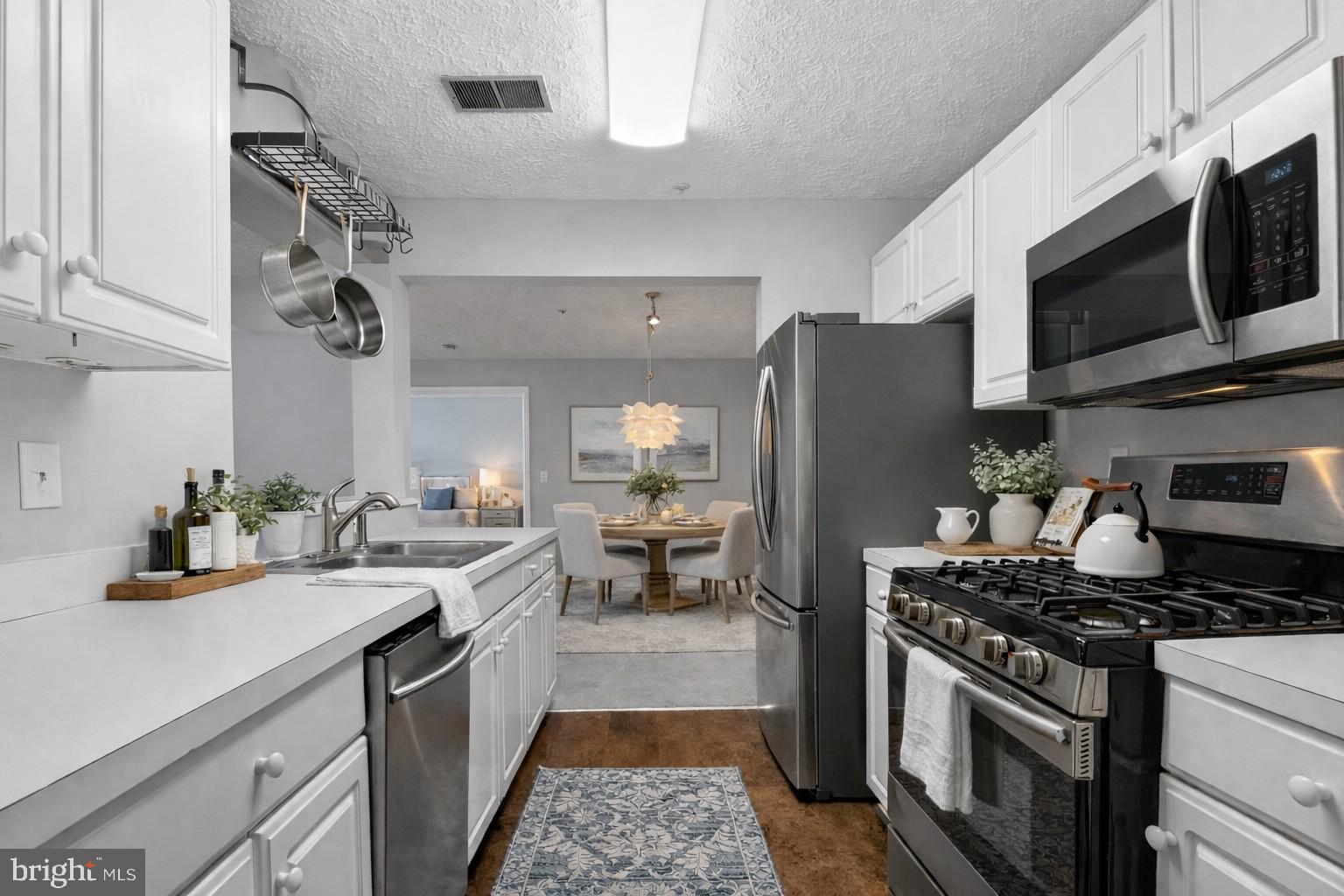 WINDGATE CONDO - Residential