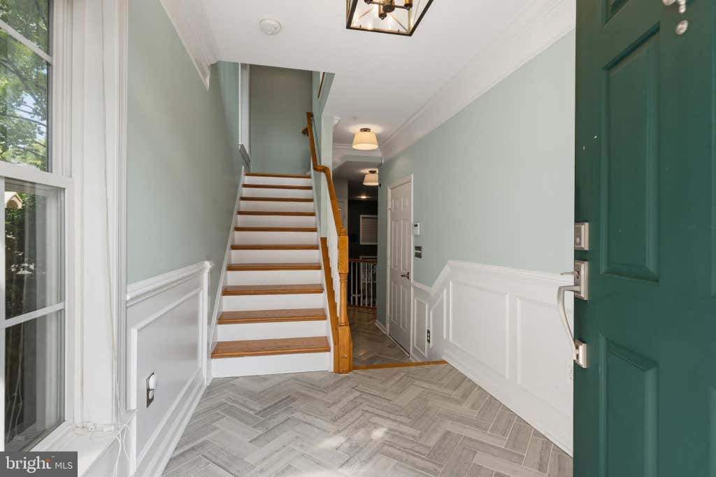 Photo of 4607 Aspen Hill Court, ANNANDALE, VA 22003 (MLS # VAFX2335146)