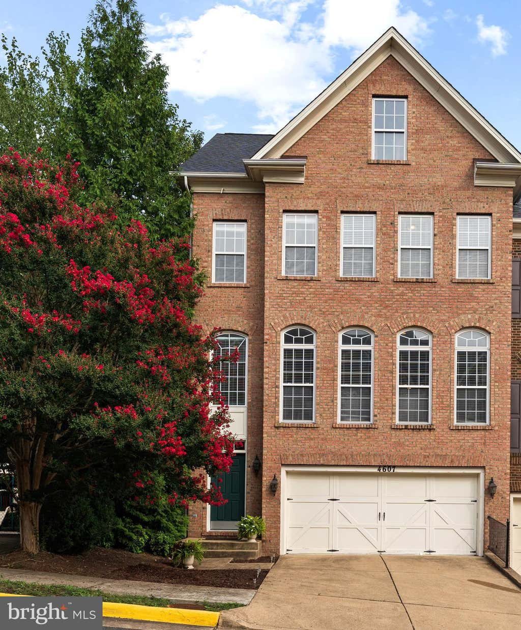 Photo of 4607 Aspen Hill Court, ANNANDALE, VA 22003 (MLS # VAFX2335146)
