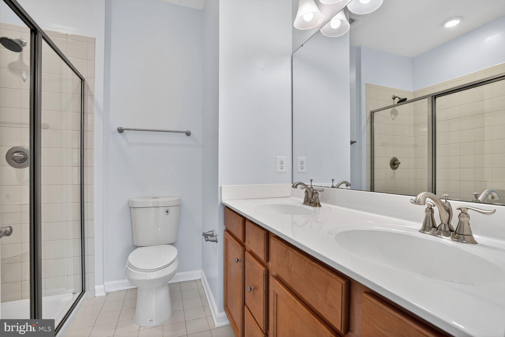 FEATHERSTONE STATION - Residential