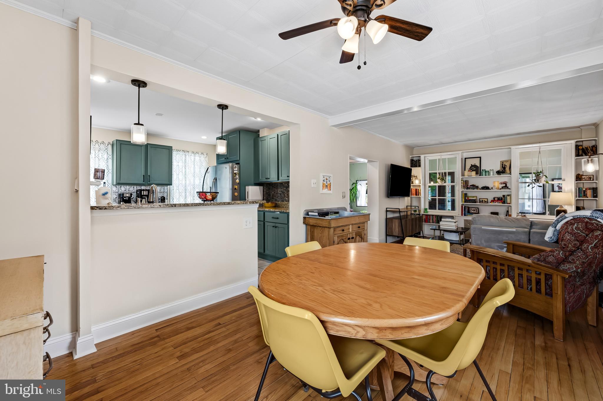 LAURAVILLE HISTORIC DISTRICT - Residential