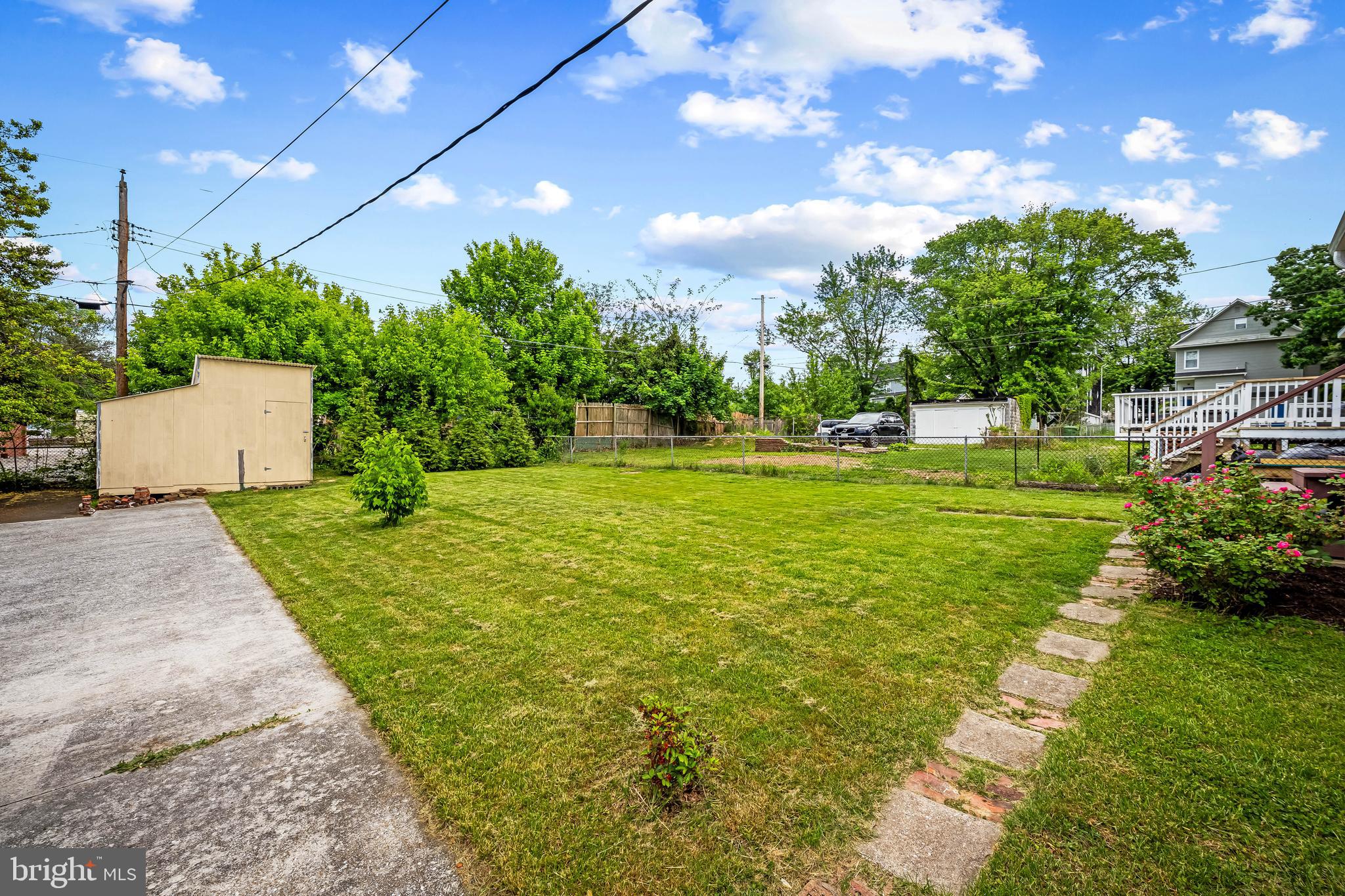 LAURAVILLE HISTORIC DISTRICT - Residential