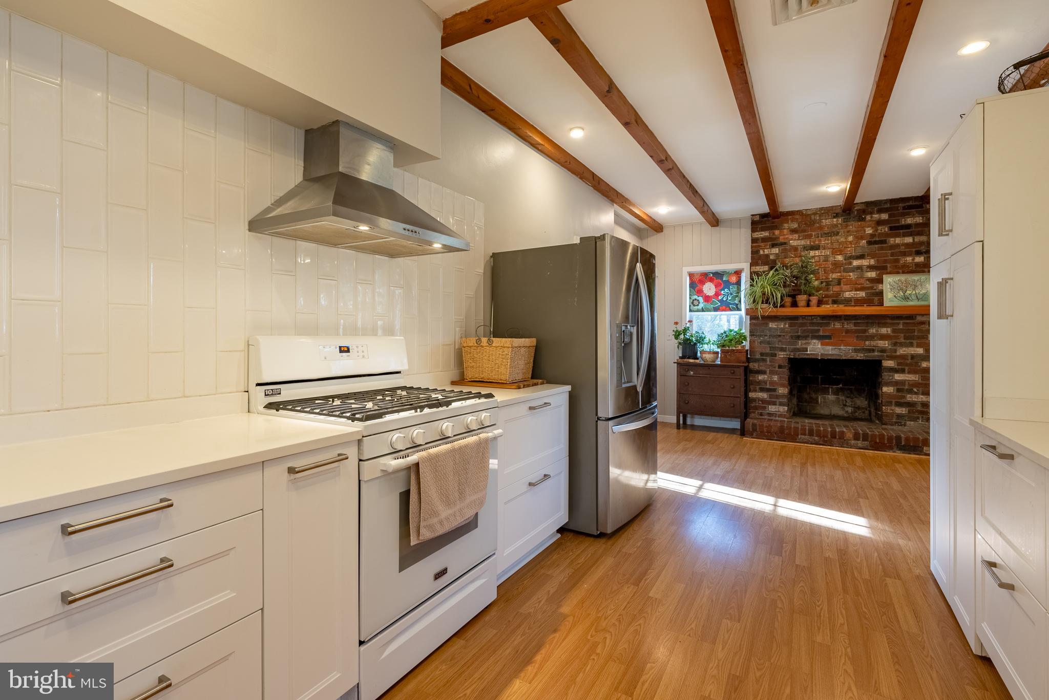 CALVERT HILLS - Residential