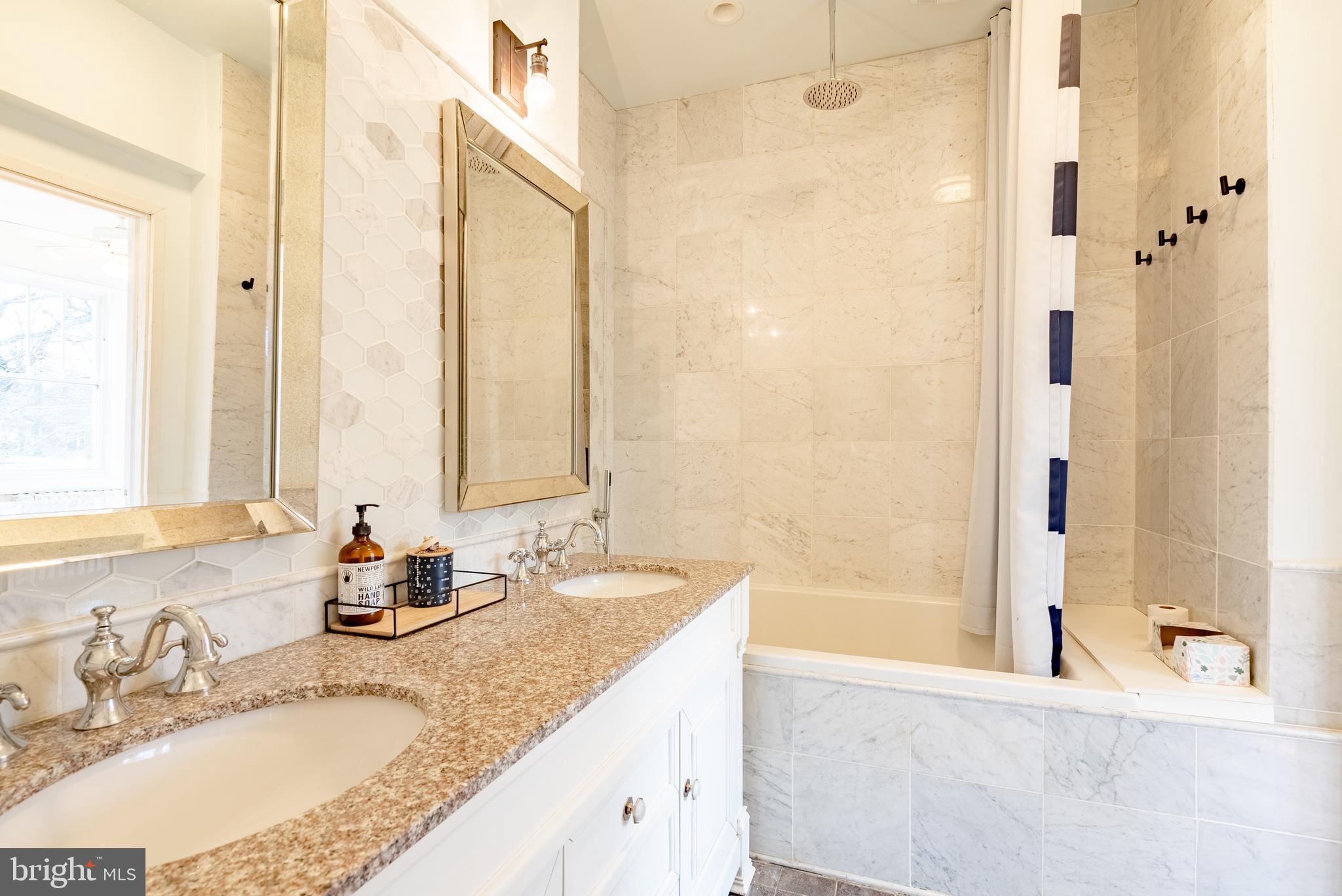 CALVERT HILLS - Residential