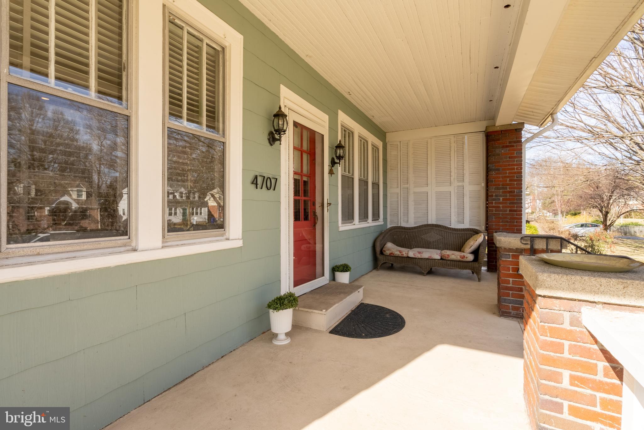 CALVERT HILLS - Residential