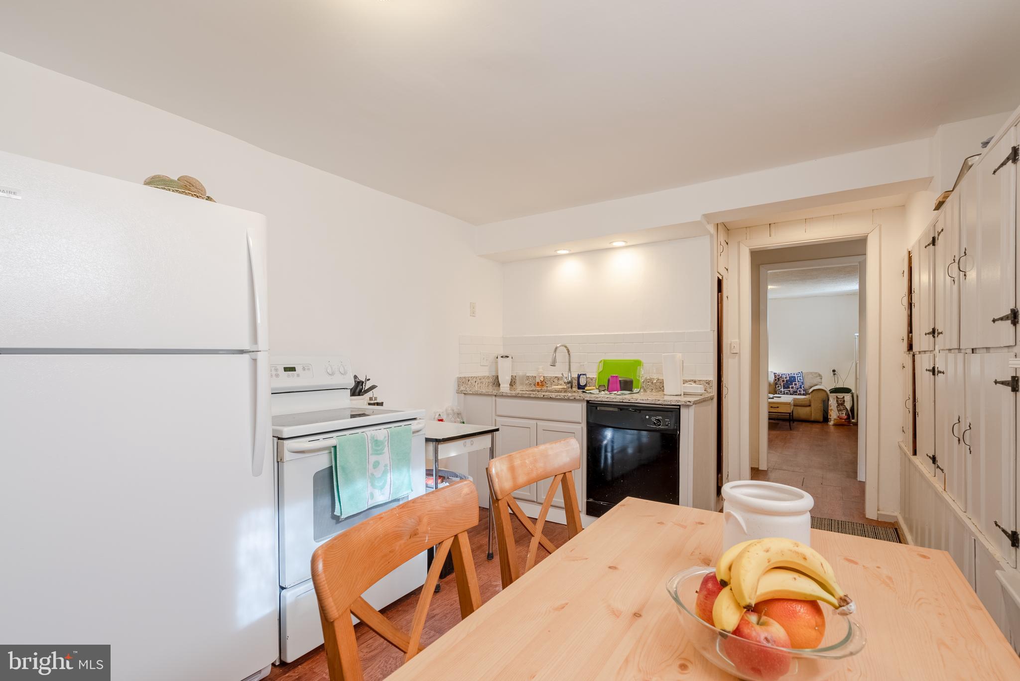 CALVERT HILLS - Residential