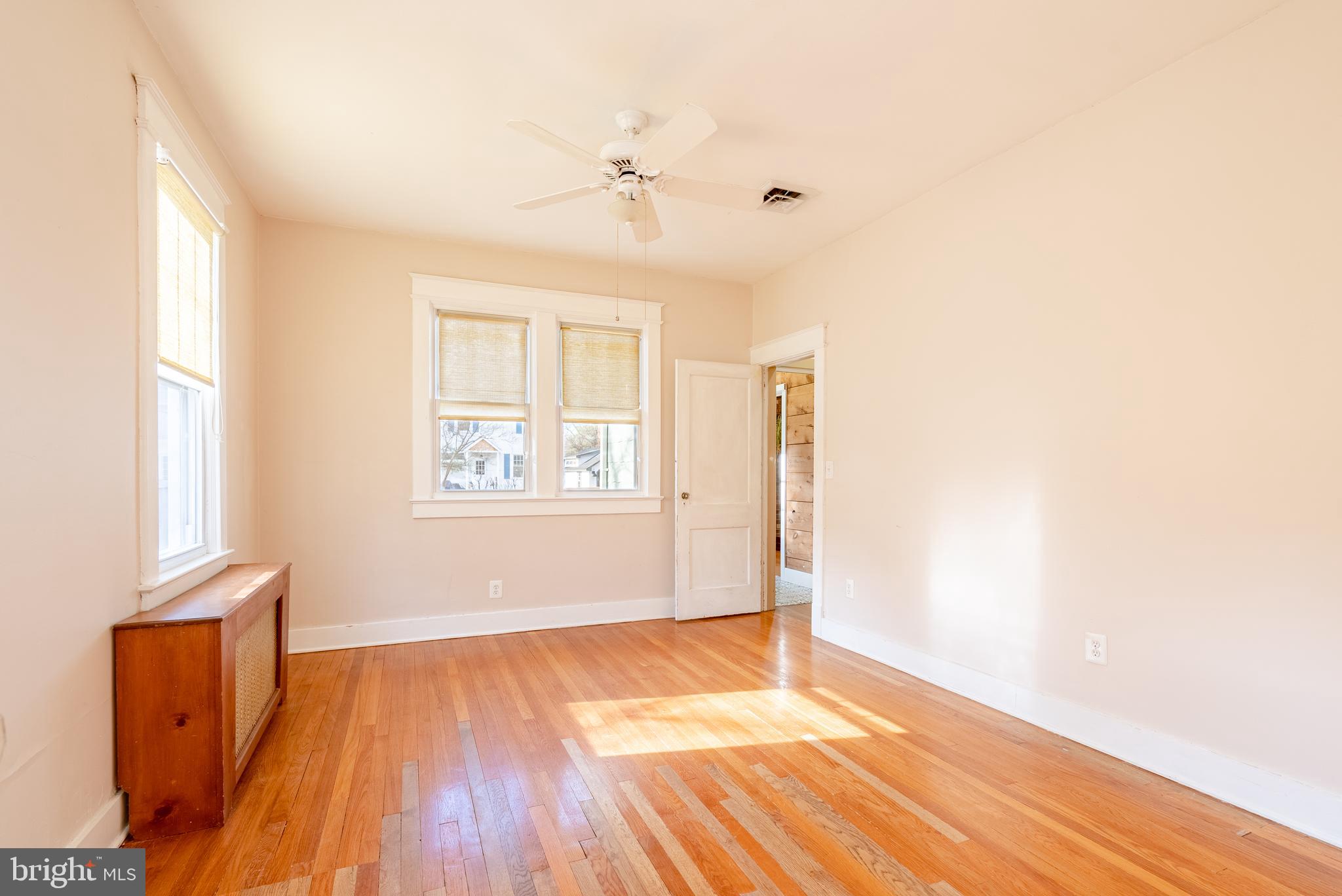 CALVERT HILLS - Residential