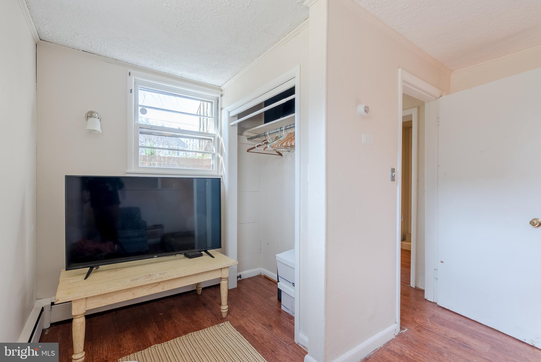 CALVERT HILLS - Residential