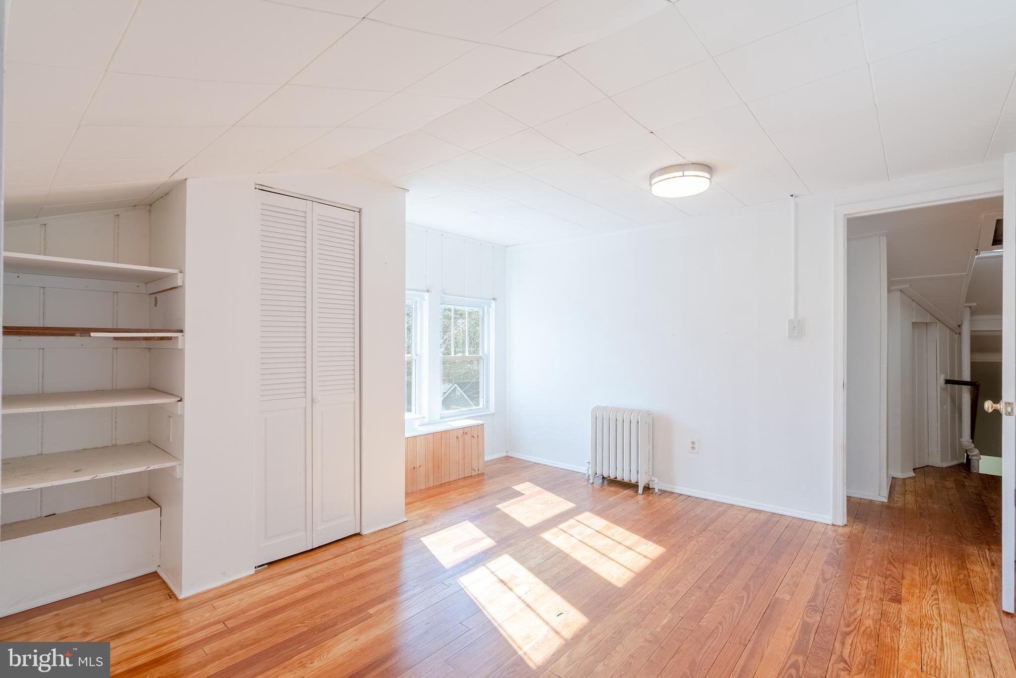 CALVERT HILLS - Residential