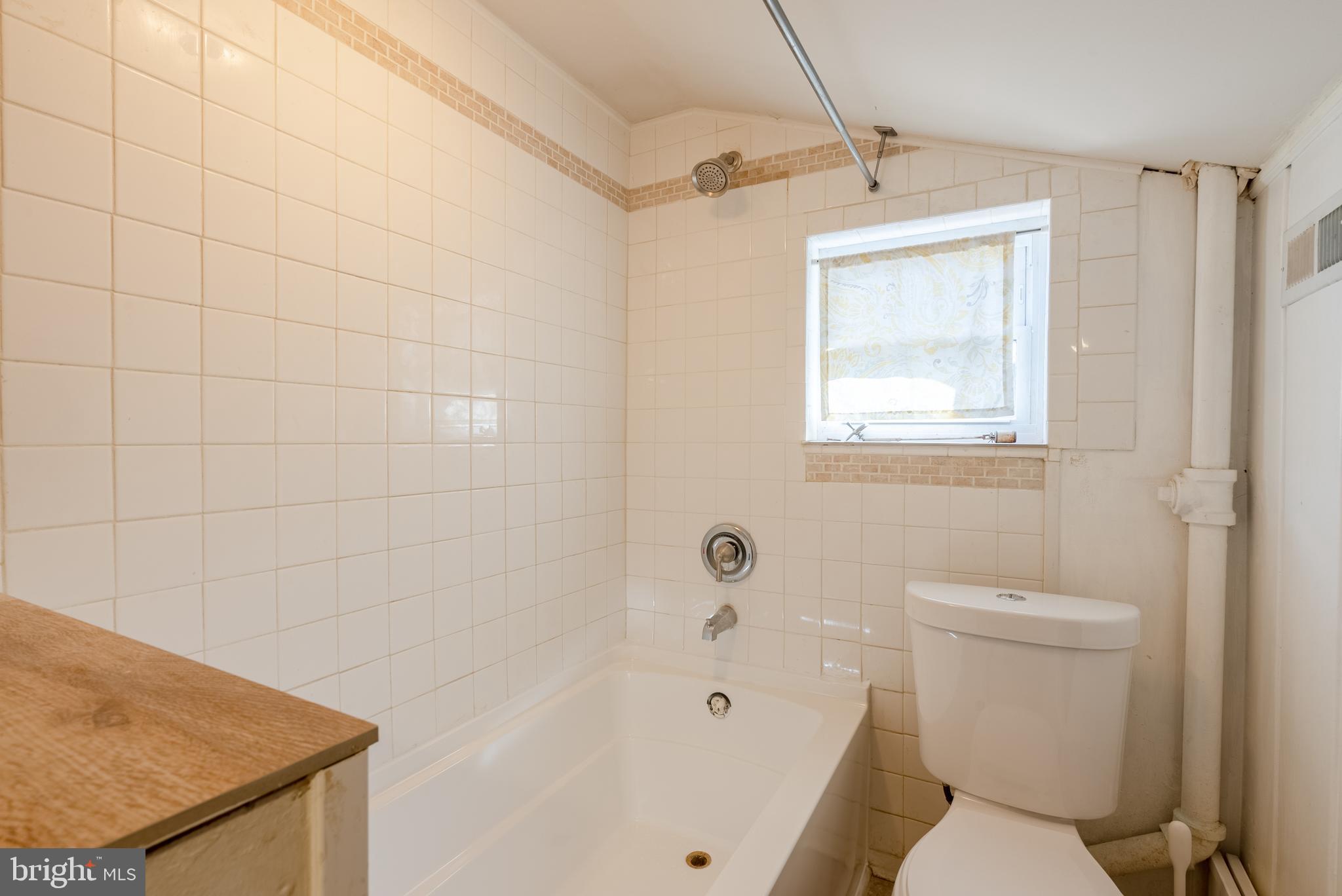 CALVERT HILLS - Residential