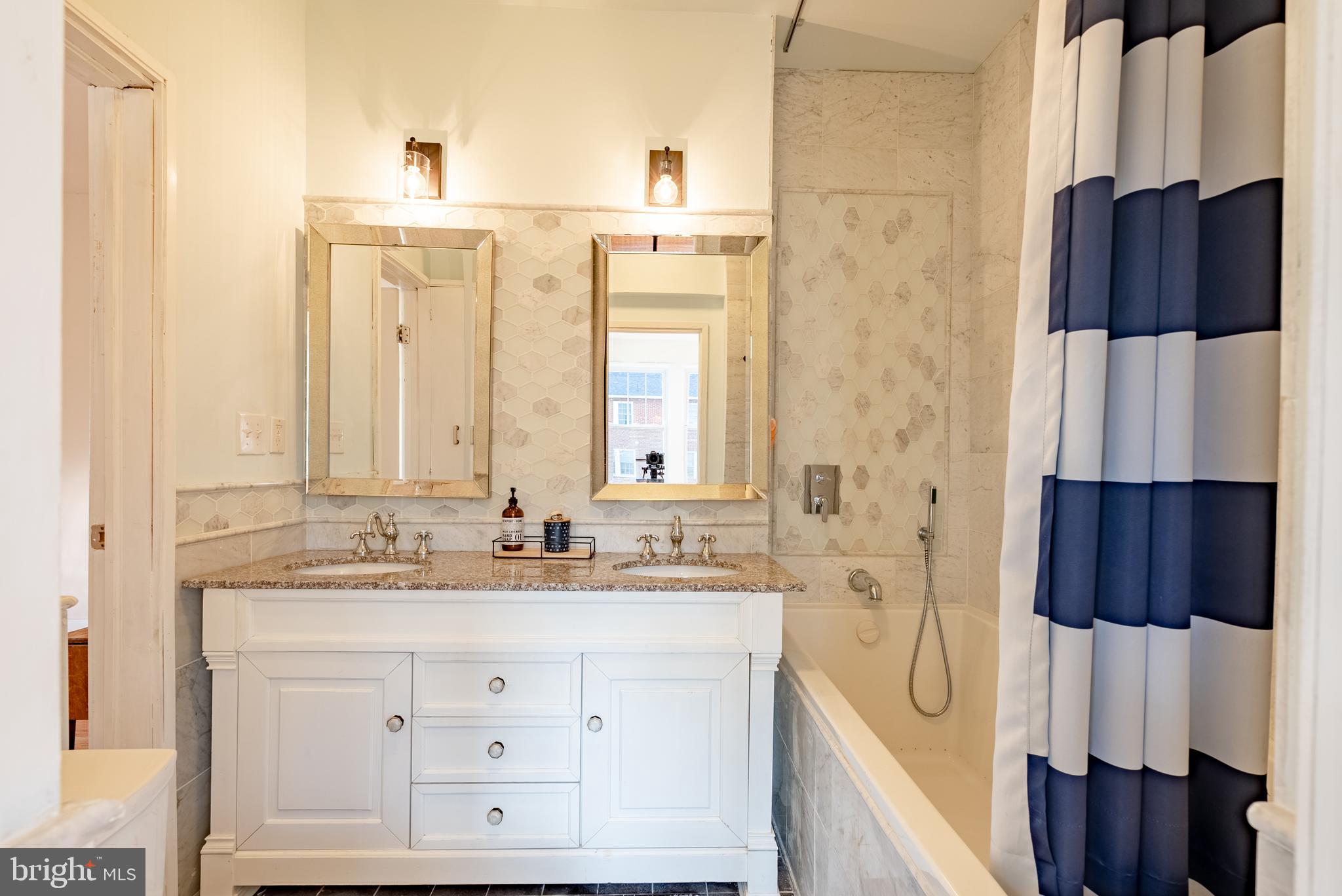 CALVERT HILLS - Residential