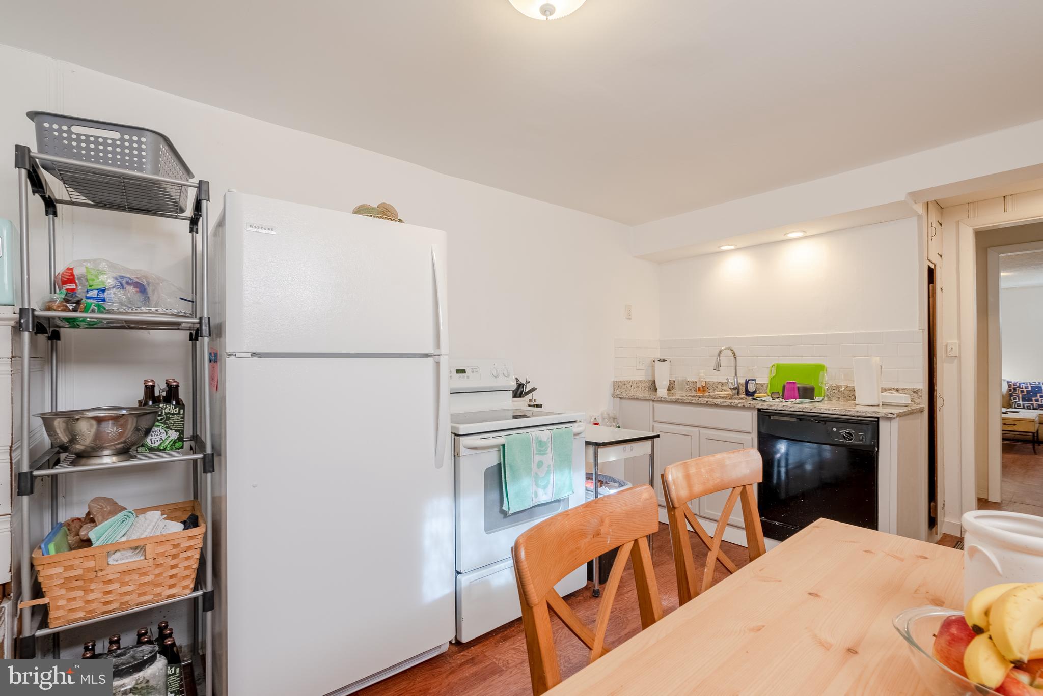 CALVERT HILLS - Residential