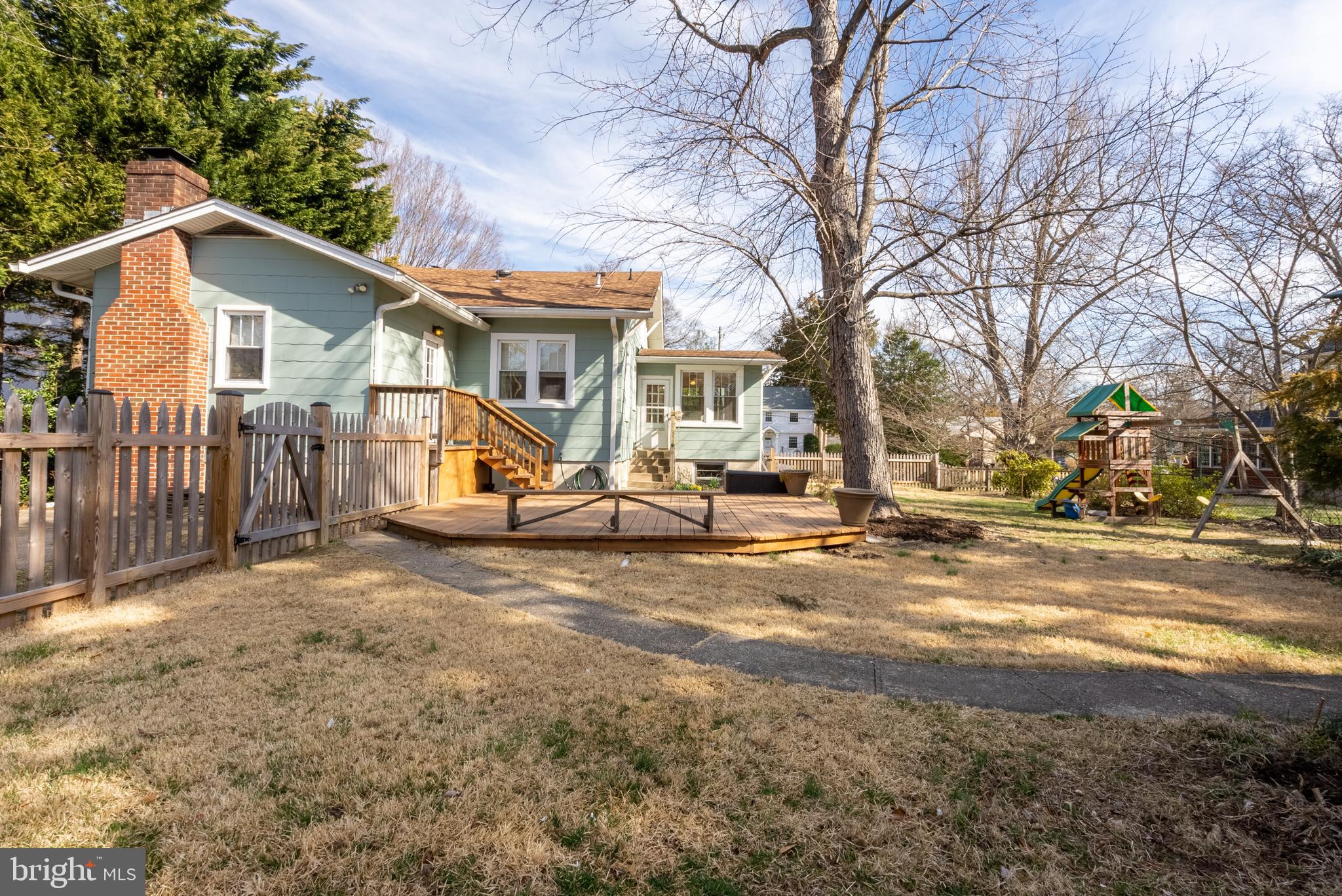 CALVERT HILLS - Residential