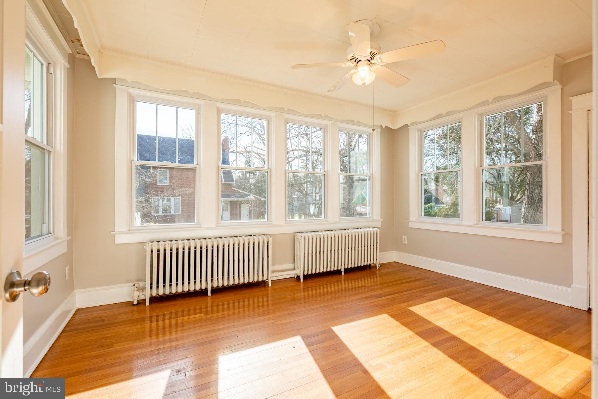 CALVERT HILLS - Residential