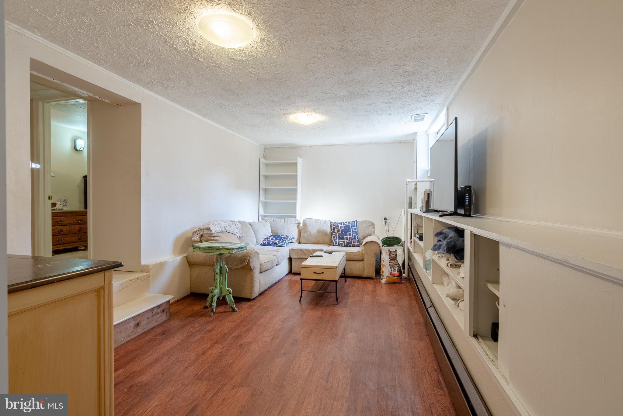 CALVERT HILLS - Residential